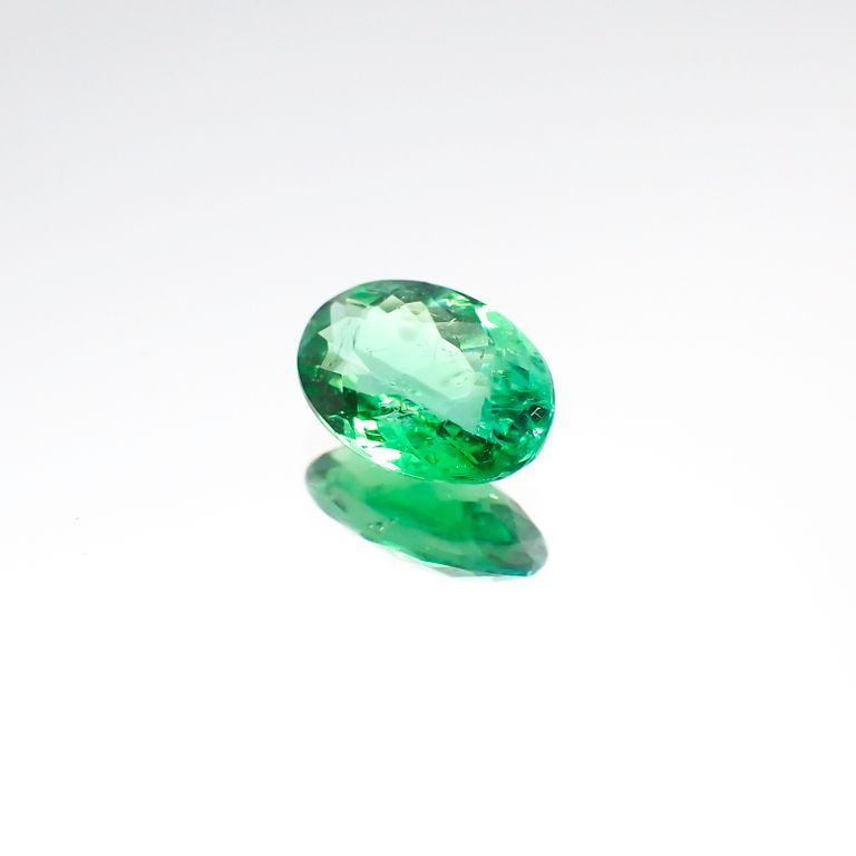 パライバトルマリン(宝石名トルマリン/別名パライバ・トルマリン) ブラジル産 0.579ct ソ付(宝貴協)[20106252]6.7×4.6mm前後