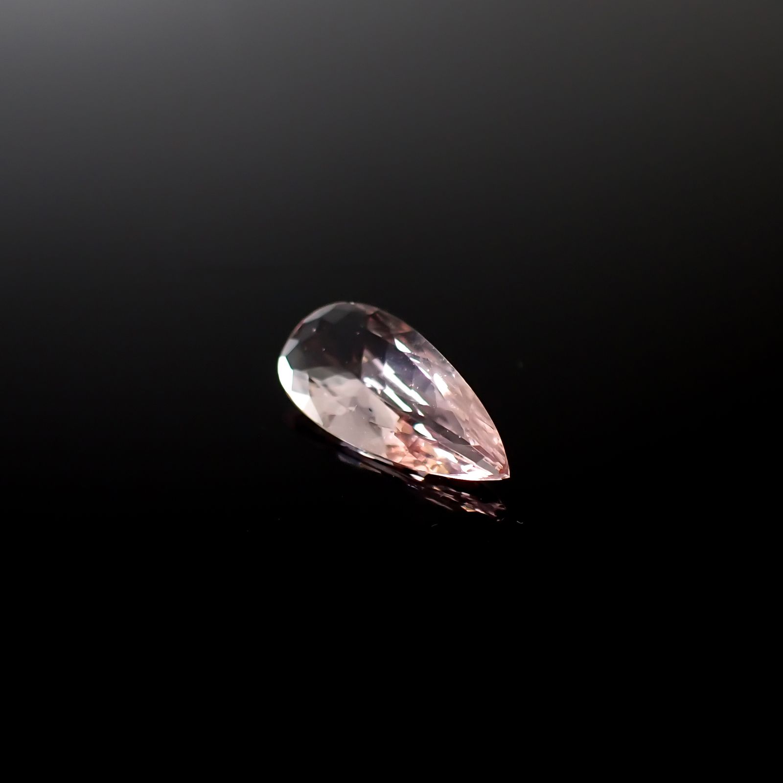 モルガナイト ナイジェリア産 1.78ct[240427166]15.1x7mm前後