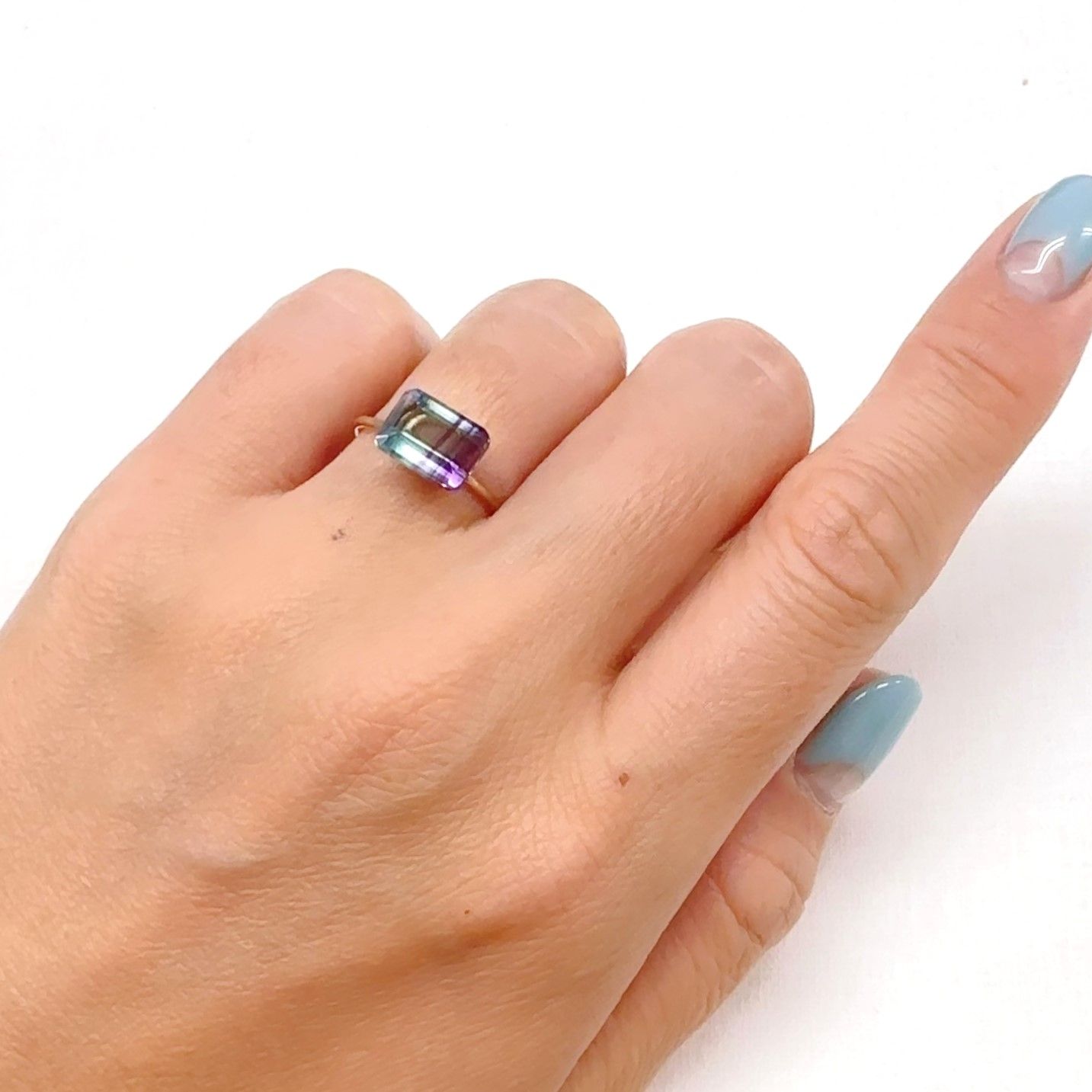 パーティカラーフローライト フルオレッセンス ブラジル産 2.86ct[240828649]9x6.9mm前後