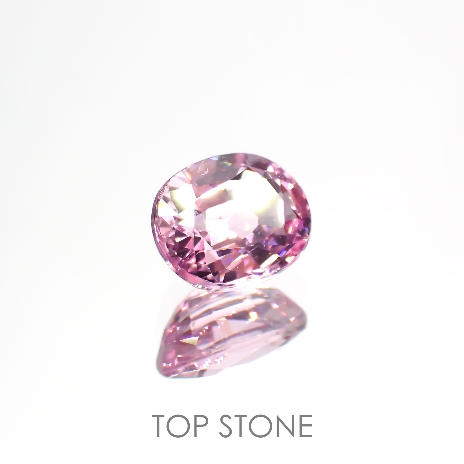 ピンクスピネル(宝石名ピンク・スピネル)タンザニア産 1.072ct ソ付(彩珠)[220817265]6.7x5.4mm前後