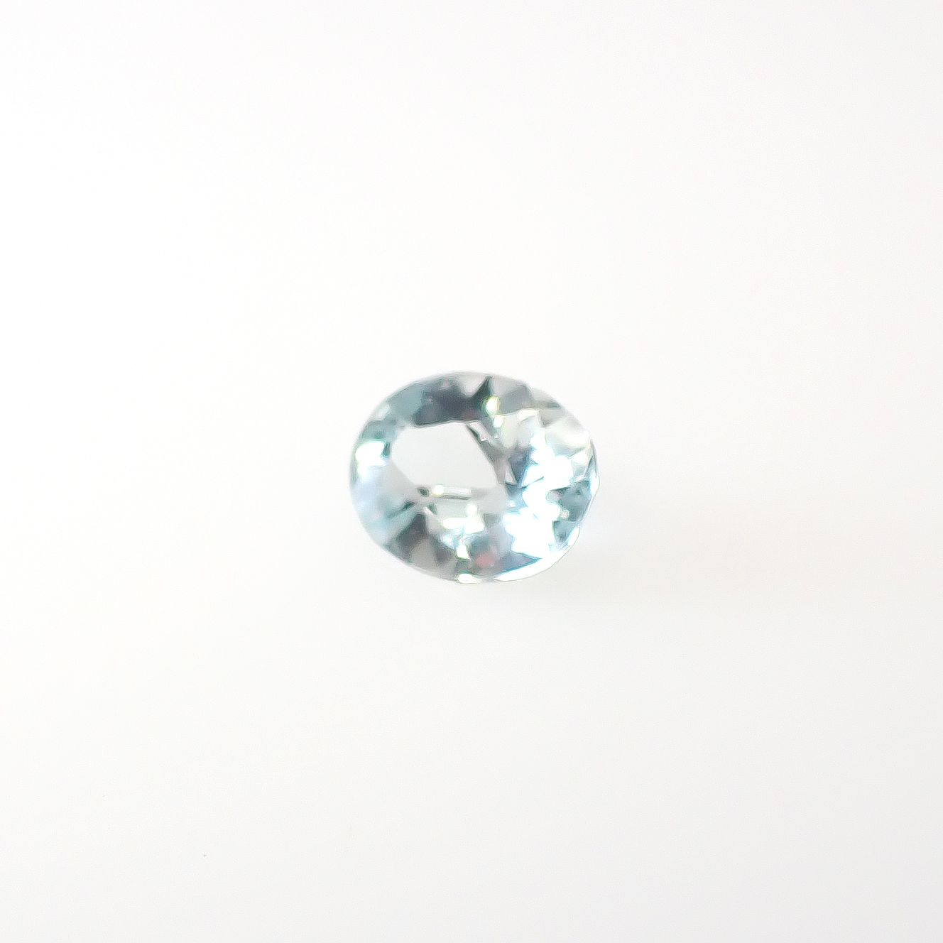 モンテブラサイト(宝石名モンテブラサイト)マダガスカル産 0.32ct 識別済[241229663]5.1x4mm前後
