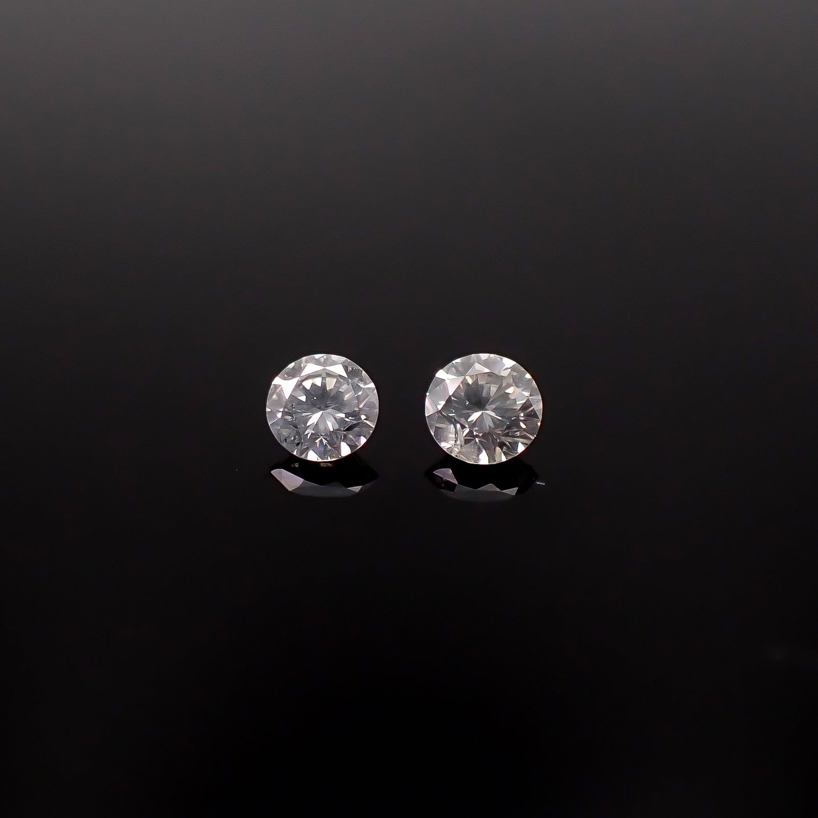 ◇ペアセット◇シルキーダイヤモンド 0.18ct(2pcs合計) / 2.8-2.9x2.8-2.9mm前後 [260431961]