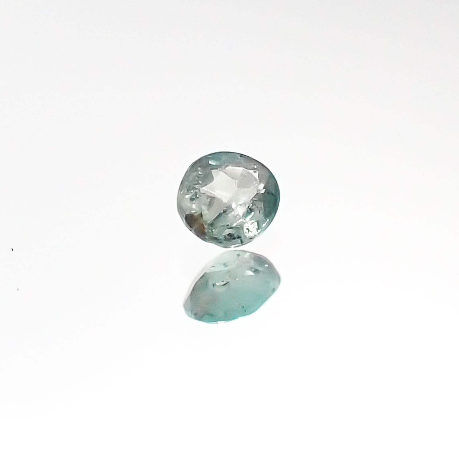 アレキサンドライト(宝石名アレキサンドライト) ブラジル産 0.047ct 識別済[20095557]2.3×2.1mm前後