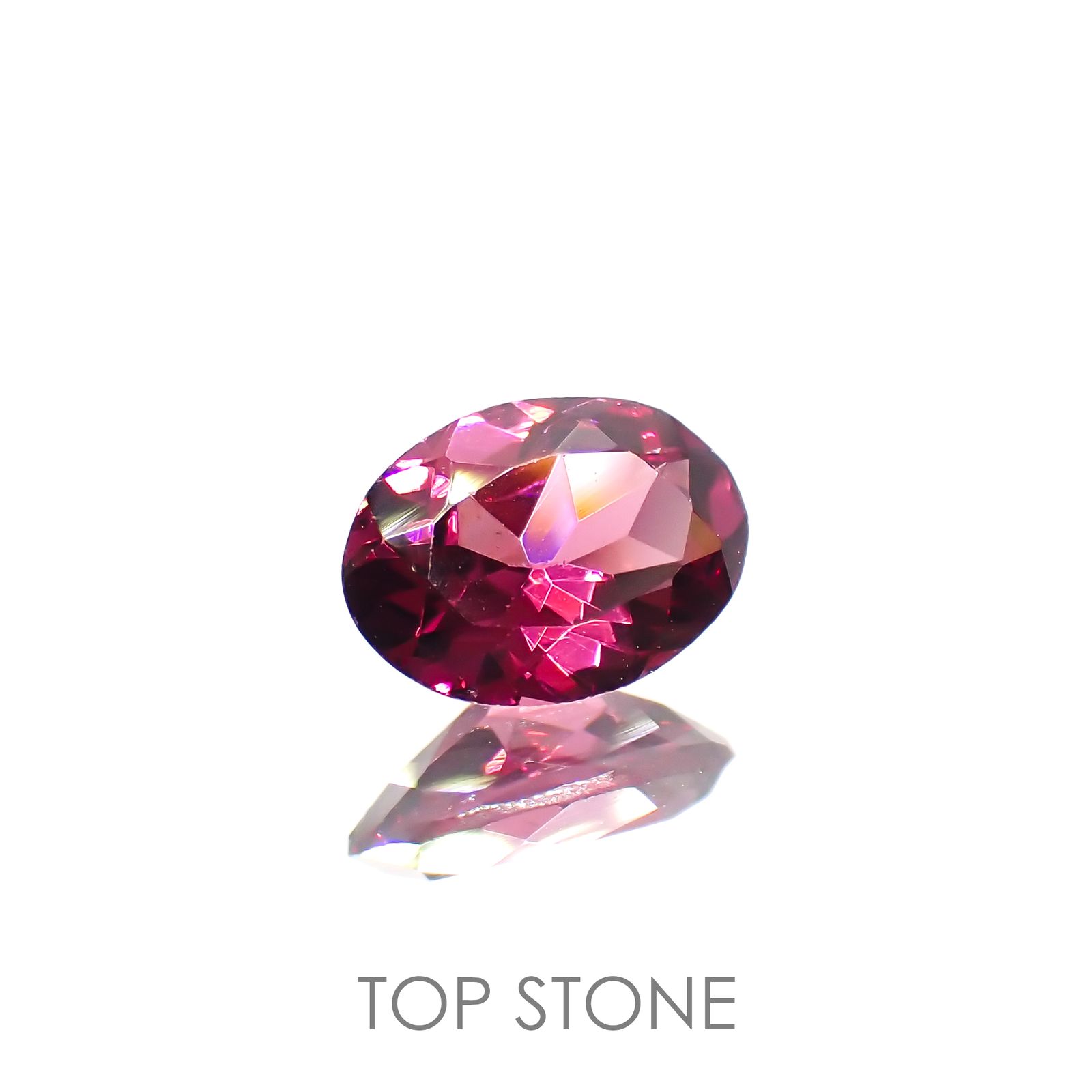 ロードライトガーネット(宝石名ロードライト・ガーネット)ブラジル産 0.82ct 識別済[211113687]7x5mm前後
