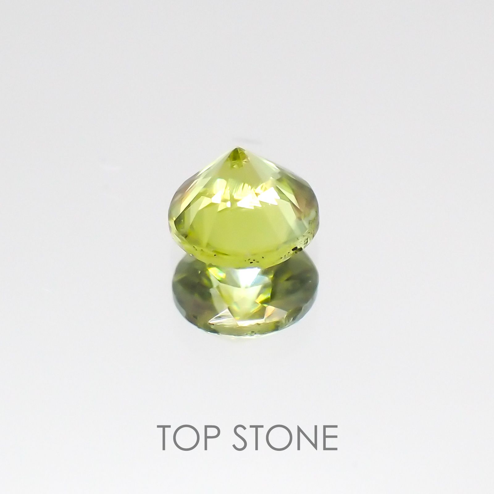 スフェーン(宝石名スフェーン) マダガスカル産 0.33ct 識別済[21028297]4.1×4.1mm前後