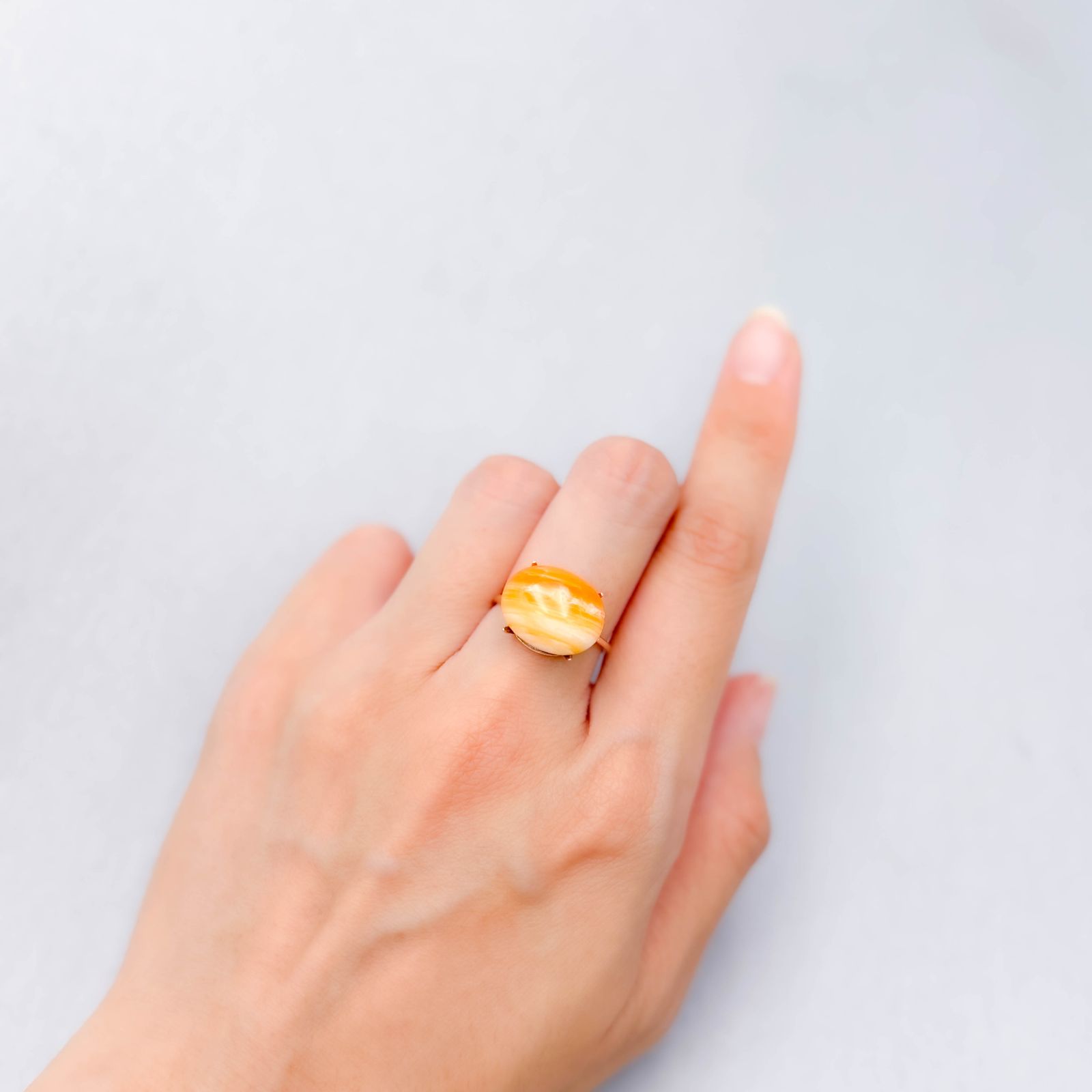 北海道オパール 北海道河東郡鹿追町然別産 7.98ct [250630618]14.8x11.6mm前後