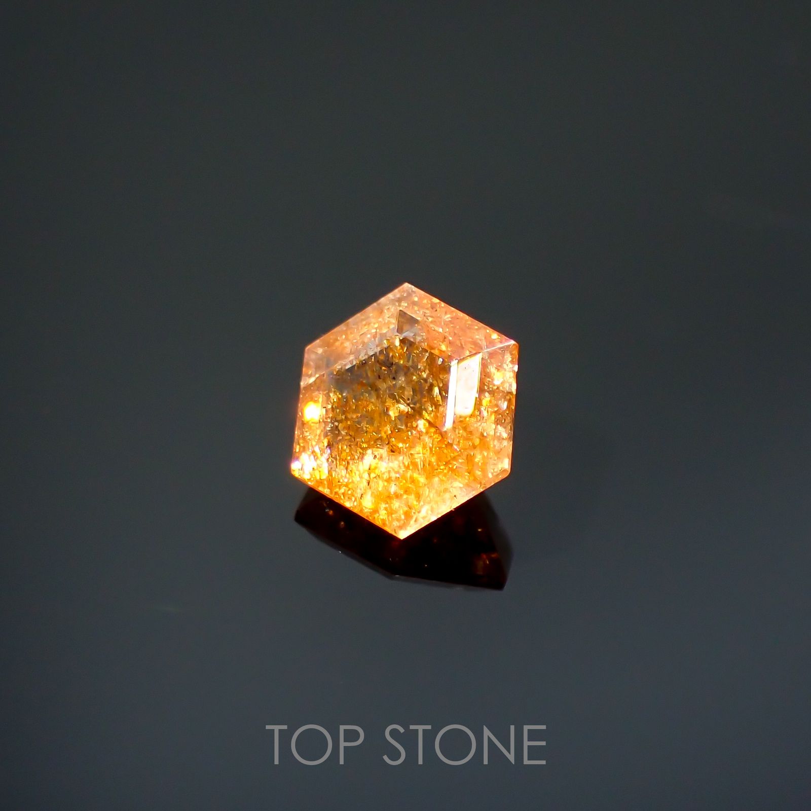 ◇ヘキサゴンカット◇イリュージョンサンストーン インド産 0.41ct[220115485]4.8x4.8mm前後