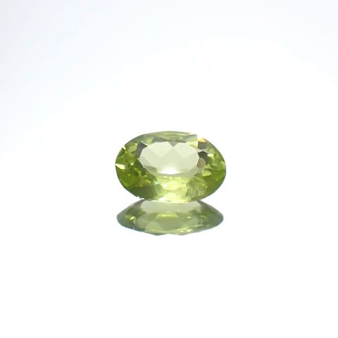 グリーンエンスタタイト(宝石名グリーン・エンスタタイト)カメルーン産 0.66ct 識別済[240125622]6.9x5.1mm前後