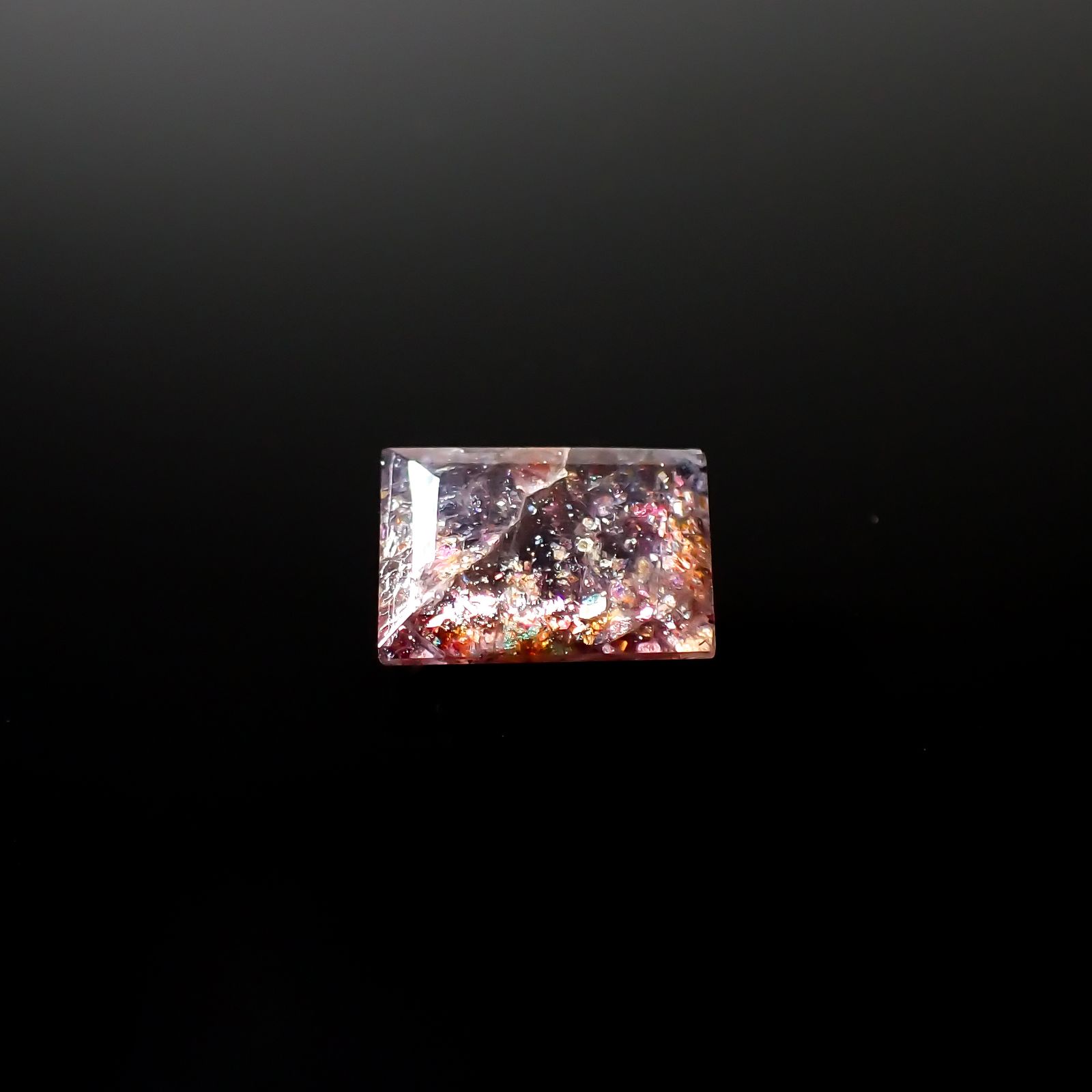 ブラッドショットアイオライト インド産 2.14ct[240125385]9.8x7.1mm前後
