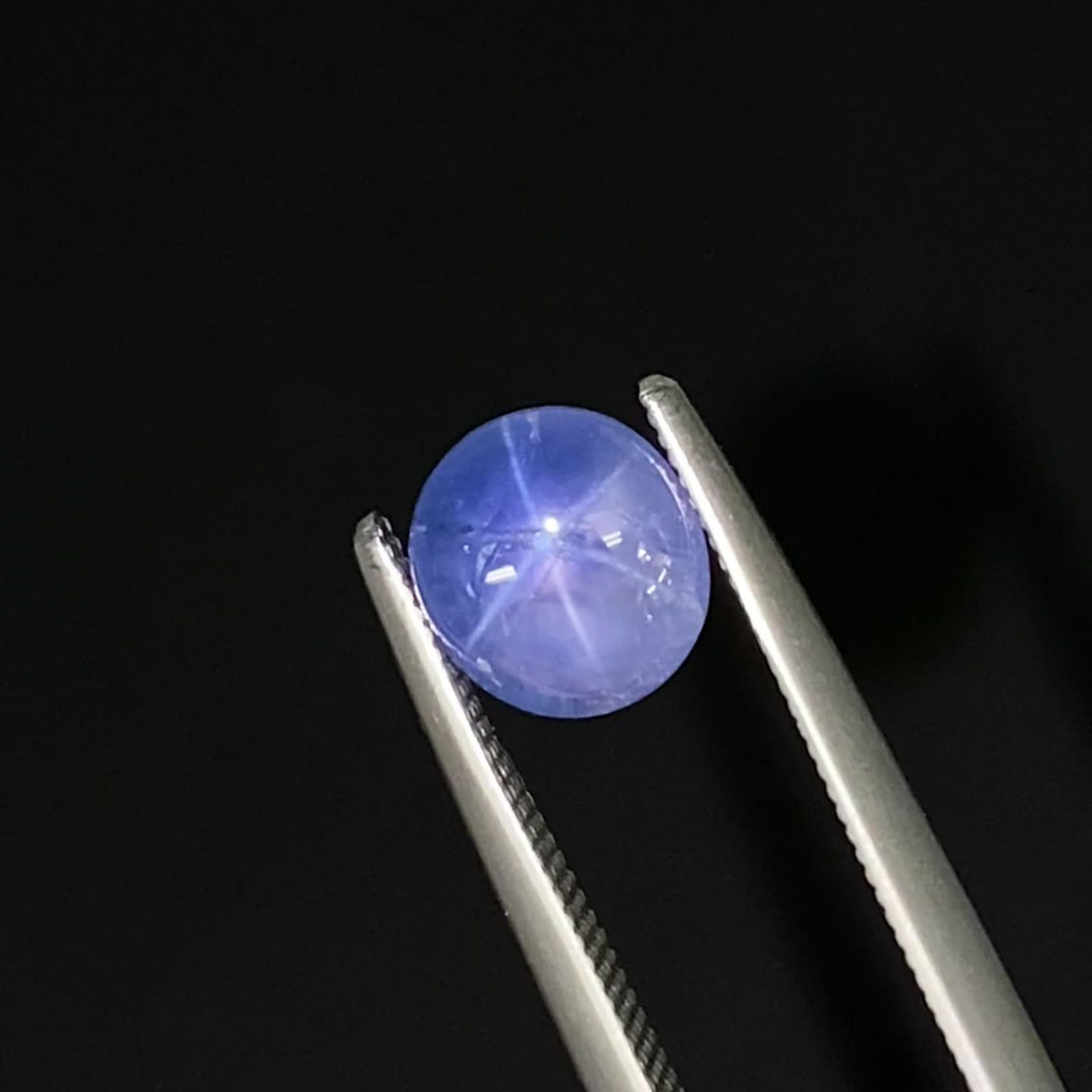 ブルースターサファイア ビルマ産 1.76ct / 7.1x6.5mm前後 [240326409