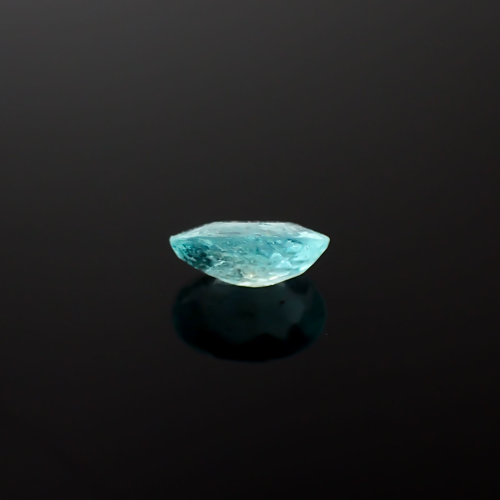 パライバトルマリン モザンビーク産 0.21ct[240928777]4.8x3.2mm前後