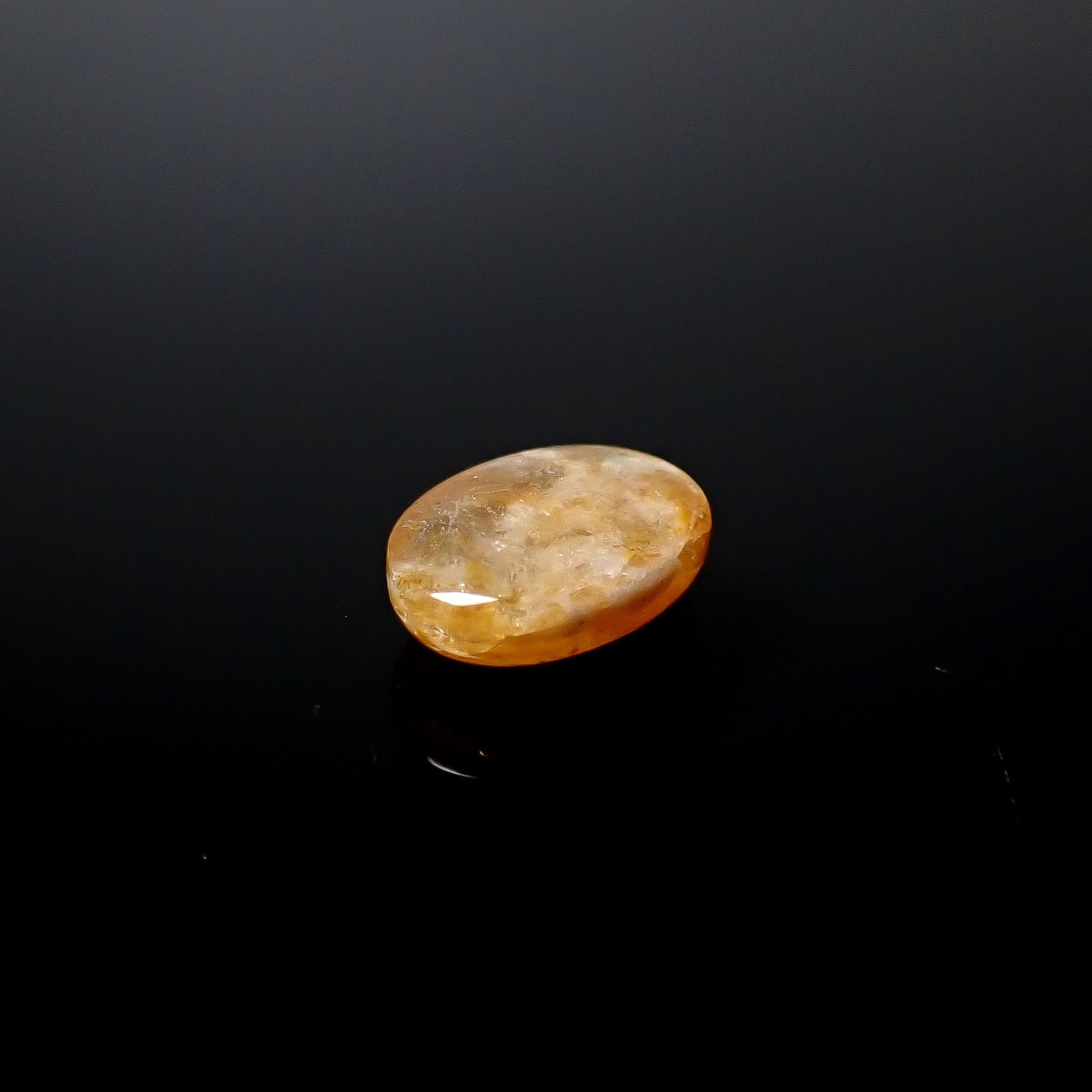 北海道石(北海道オパール)※裏面蛍光  北海道河東郡鹿追町然別産 2.41ct [250630534]10.9x8.2mm前後