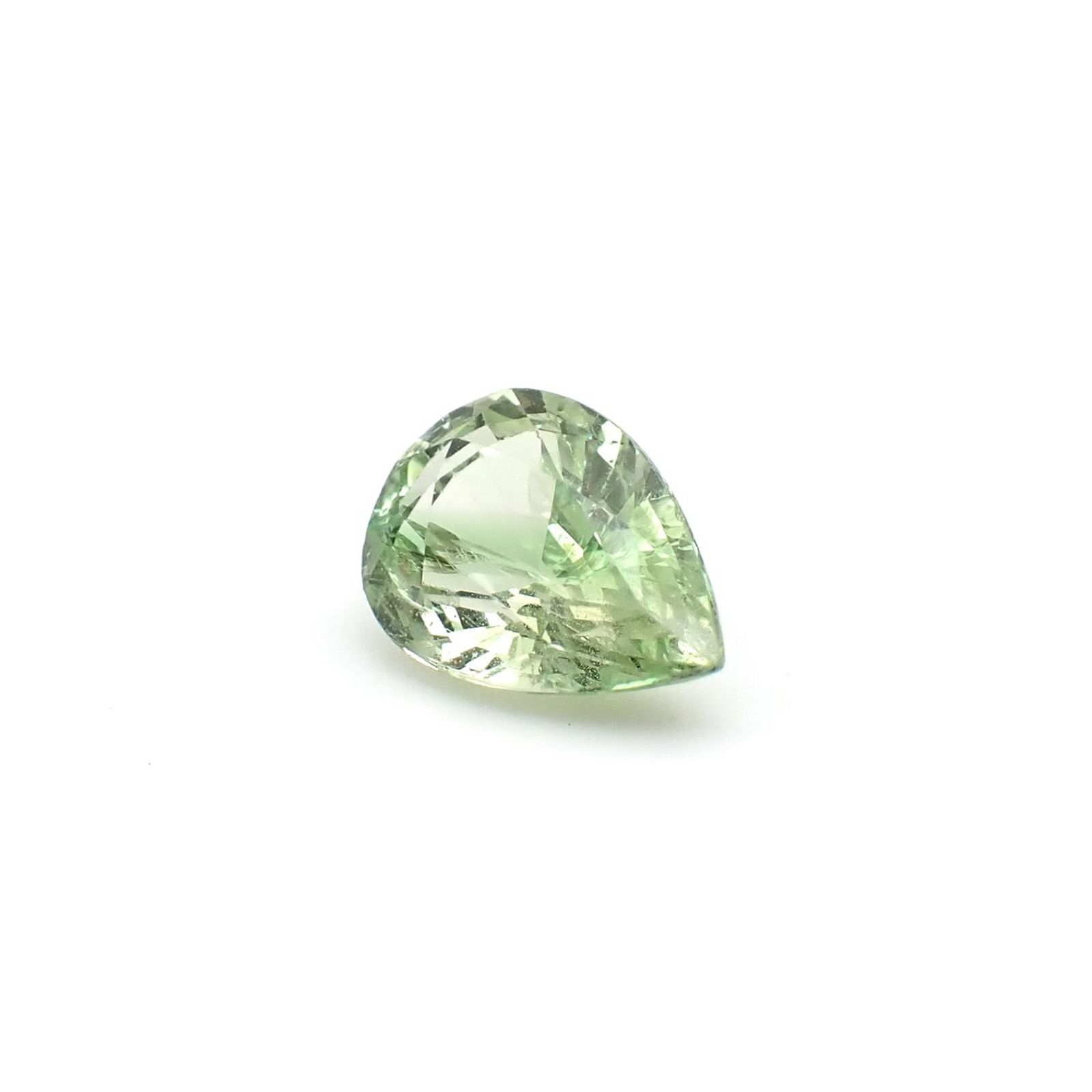 ミントガーネット(宝石名ガーネット)タンザニア産 識別済 2.03ct / 9.7x6.8mm前後 [260832722]