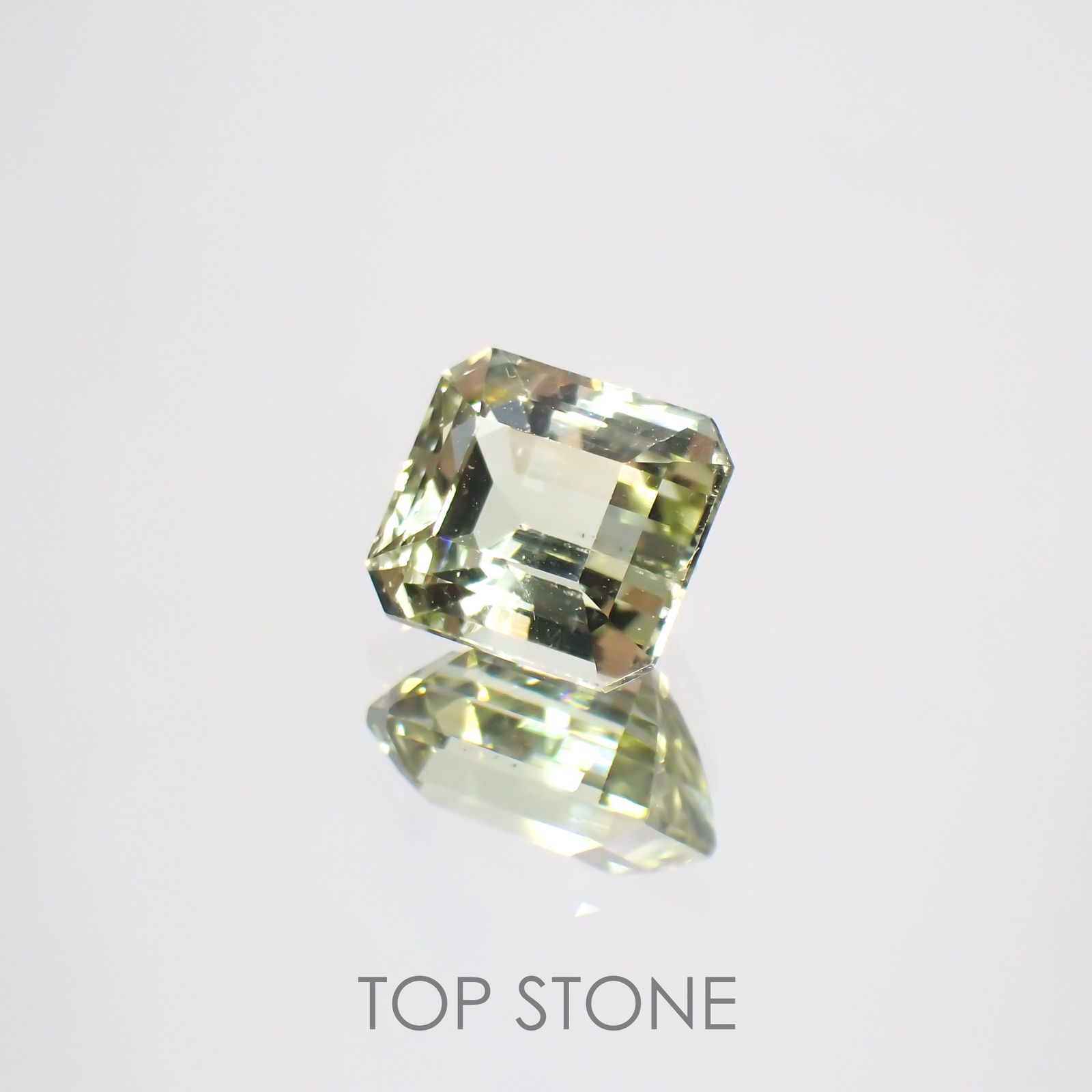 グリーンフロストルマリン(宝石名トルマリン) ルワンダ産 1.486ct ソ付(彩珠)[211013639]6.8×6.1mm前後