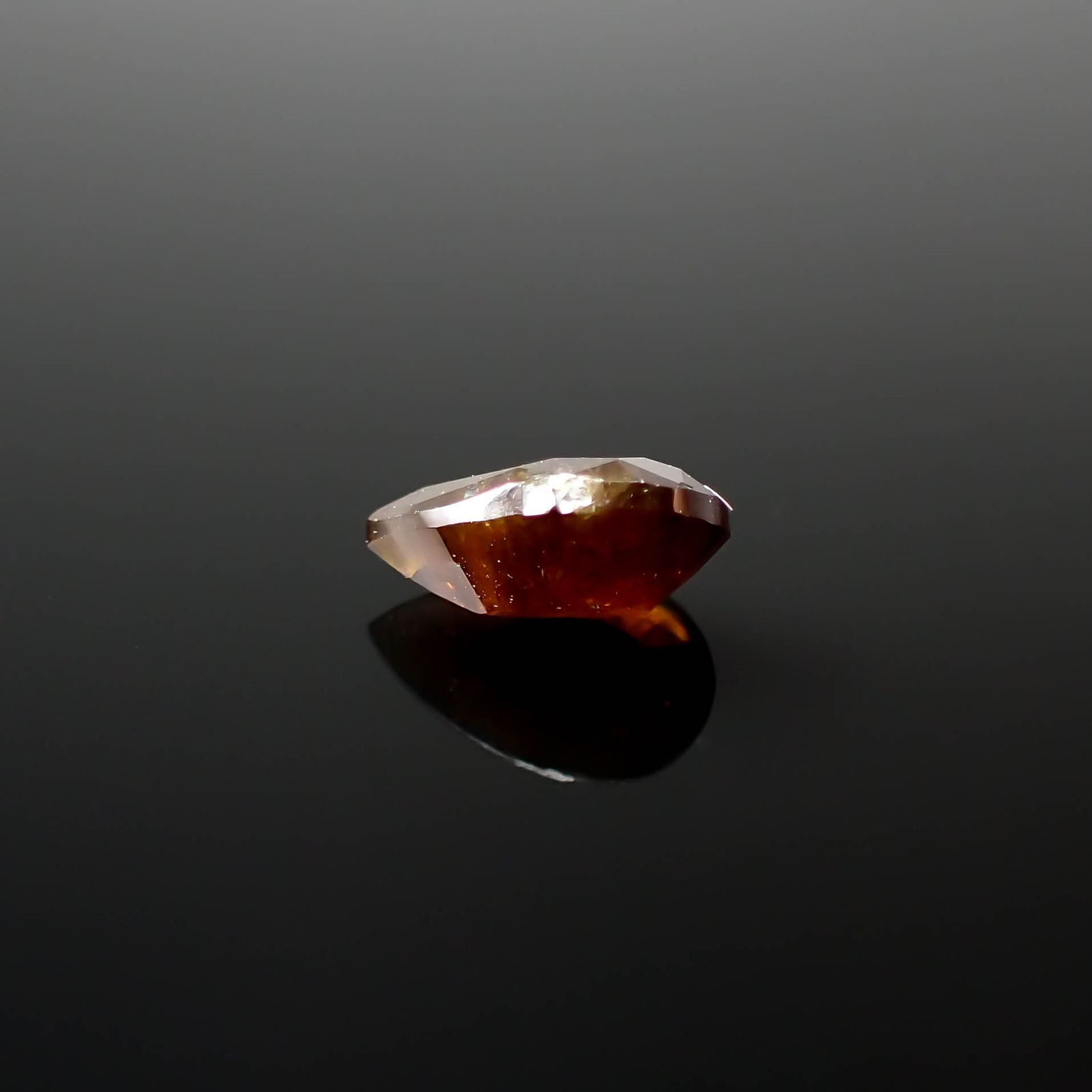 レインボーガーネット 日本・奈良県産 1.12ct[240125528]7.9x4.8mm前後