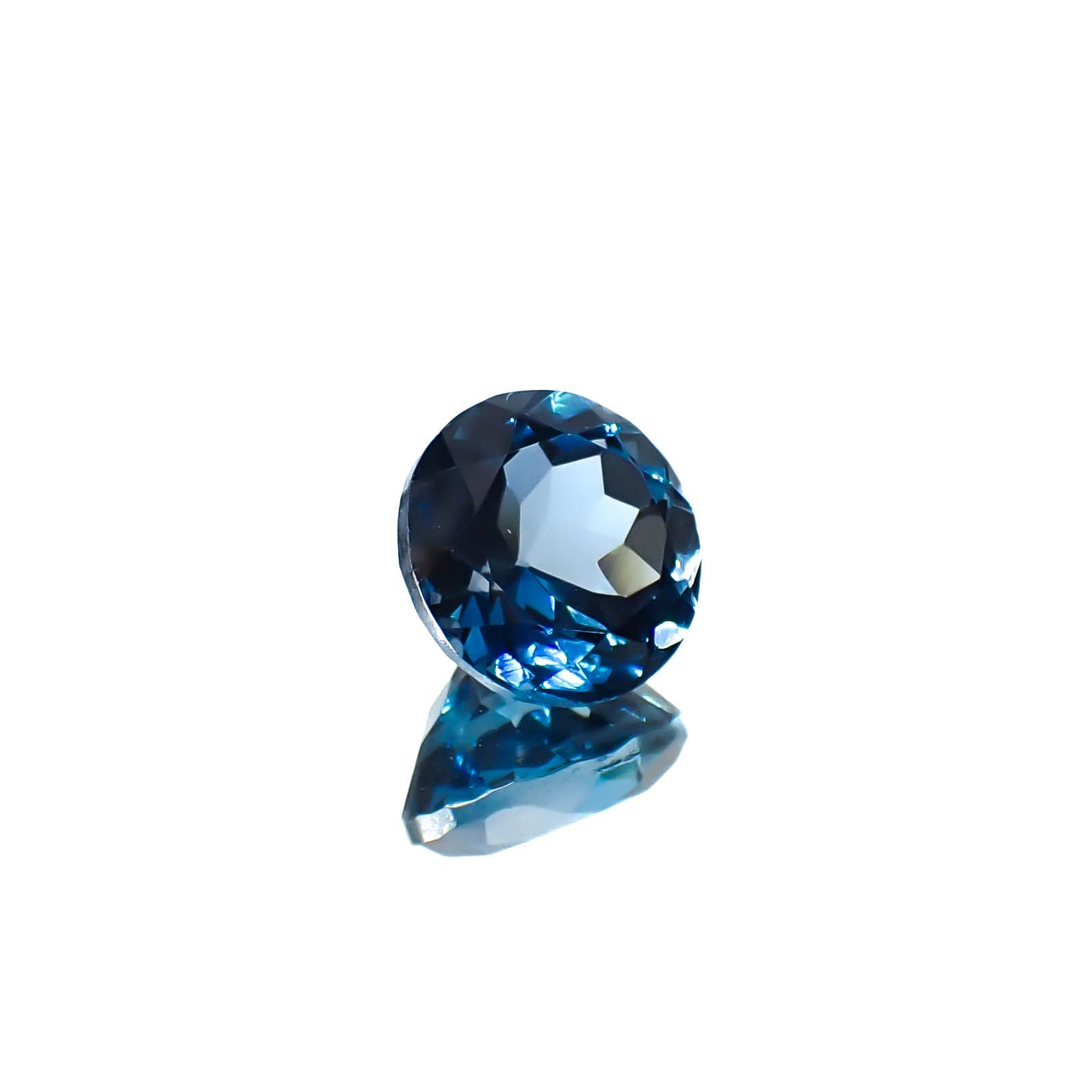 ロンドンブルートパーズ ブラジル産 3.83ct / 9.1x9.1mm前後 [250931123]