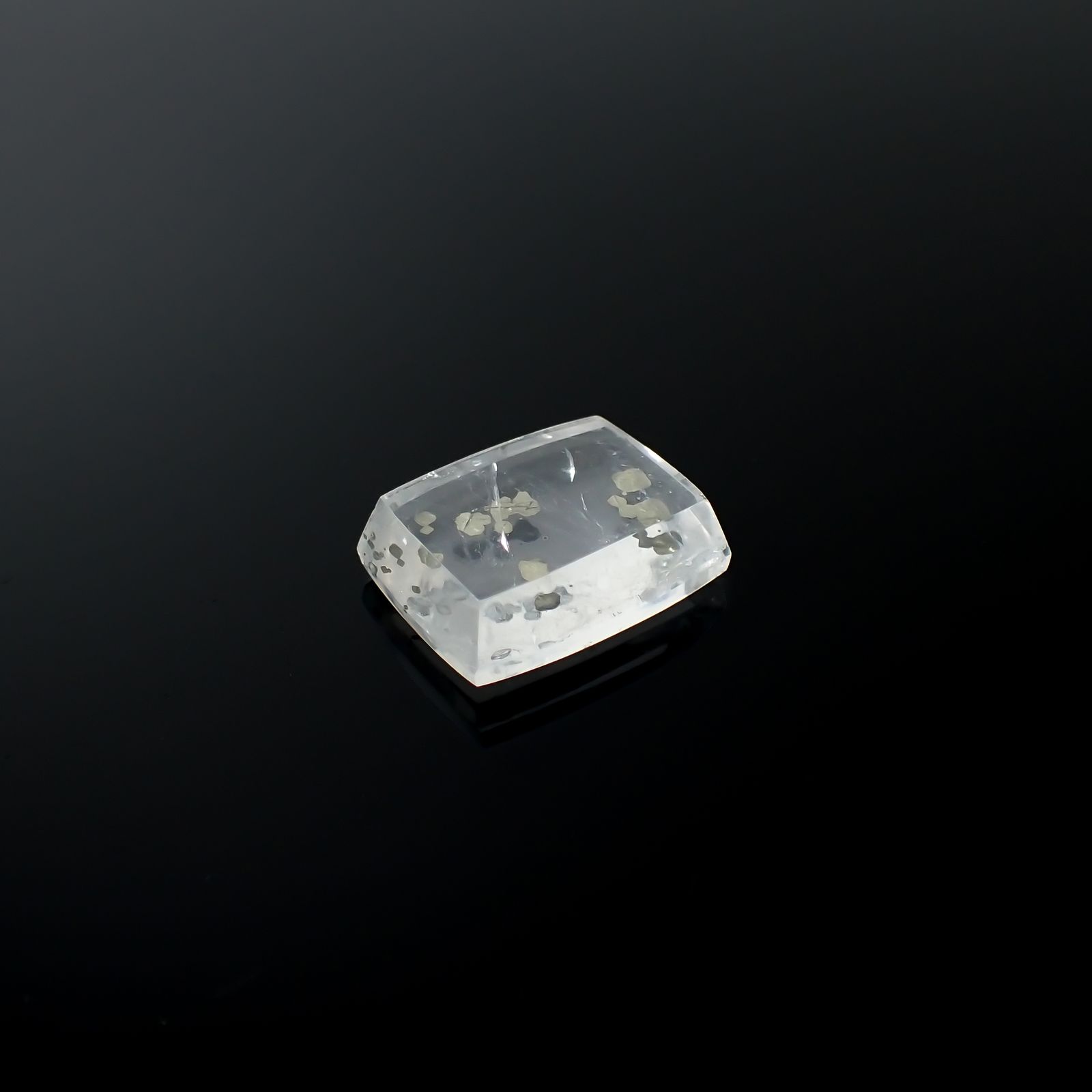 パイライトインクォーツ ブラジル産 17.69ct[240225912]18.8x14.3mm前後