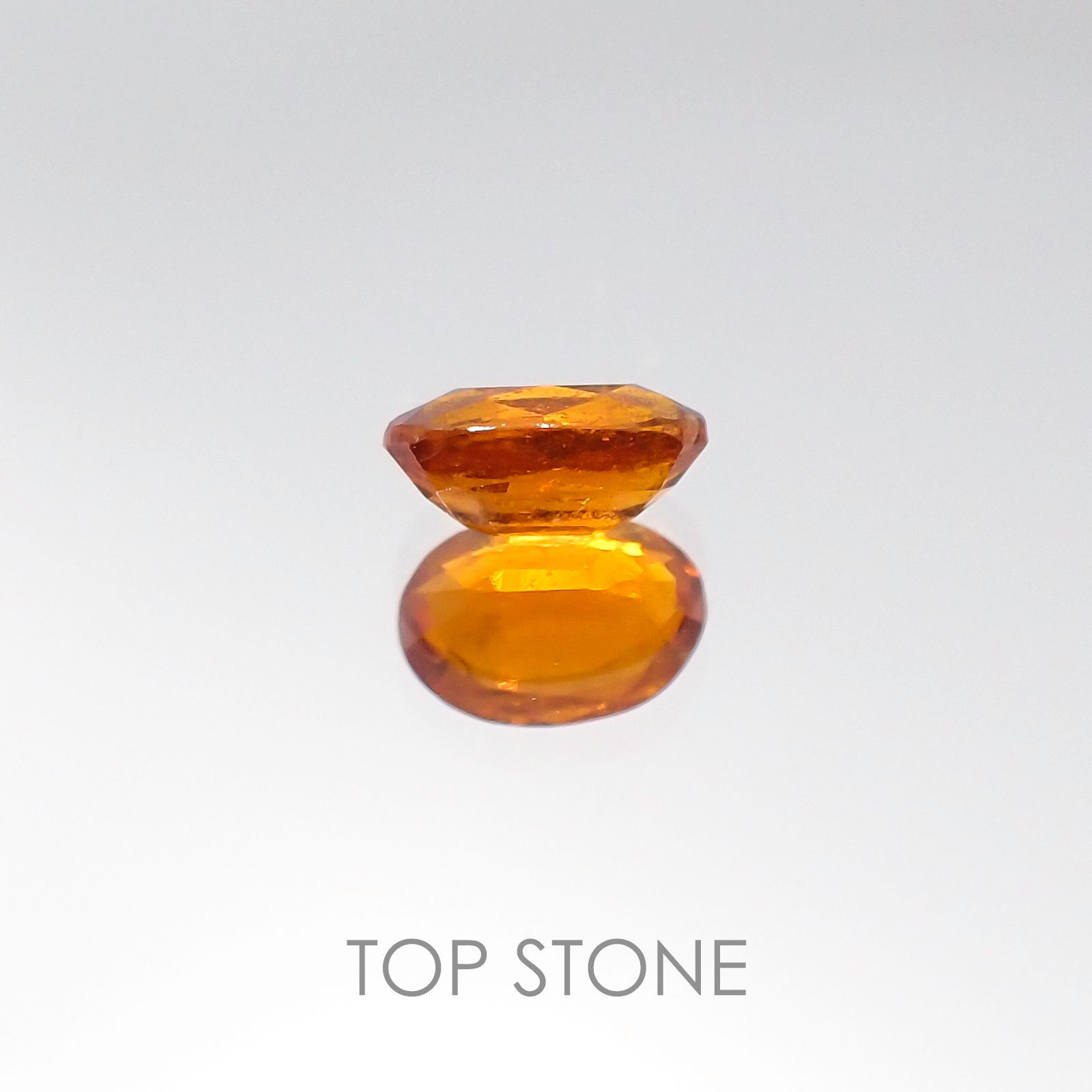 オレンジカイヤナイト タンザニア産 ルース 0.56ct[20096006]6×4.1mm前後