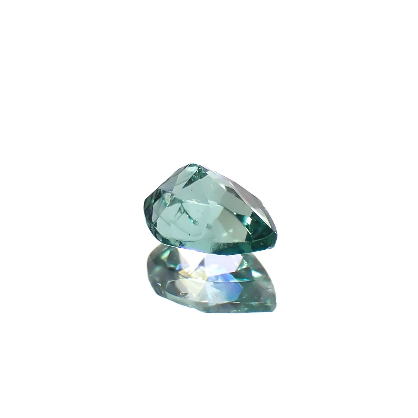 ブルーグリーンコーネルピン(宝石名ブルーグリーン・コーネルピン)タンザニア産 0.15ct 識別済[240527683]3.9x2.9mm前後