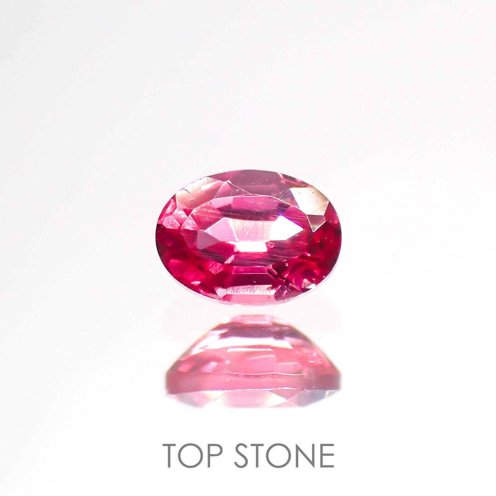 ホットピンクスピネル(宝石名ピンク・スピネル)タンザニア産 0.21ct 識別済[220114132]4x3mm前後