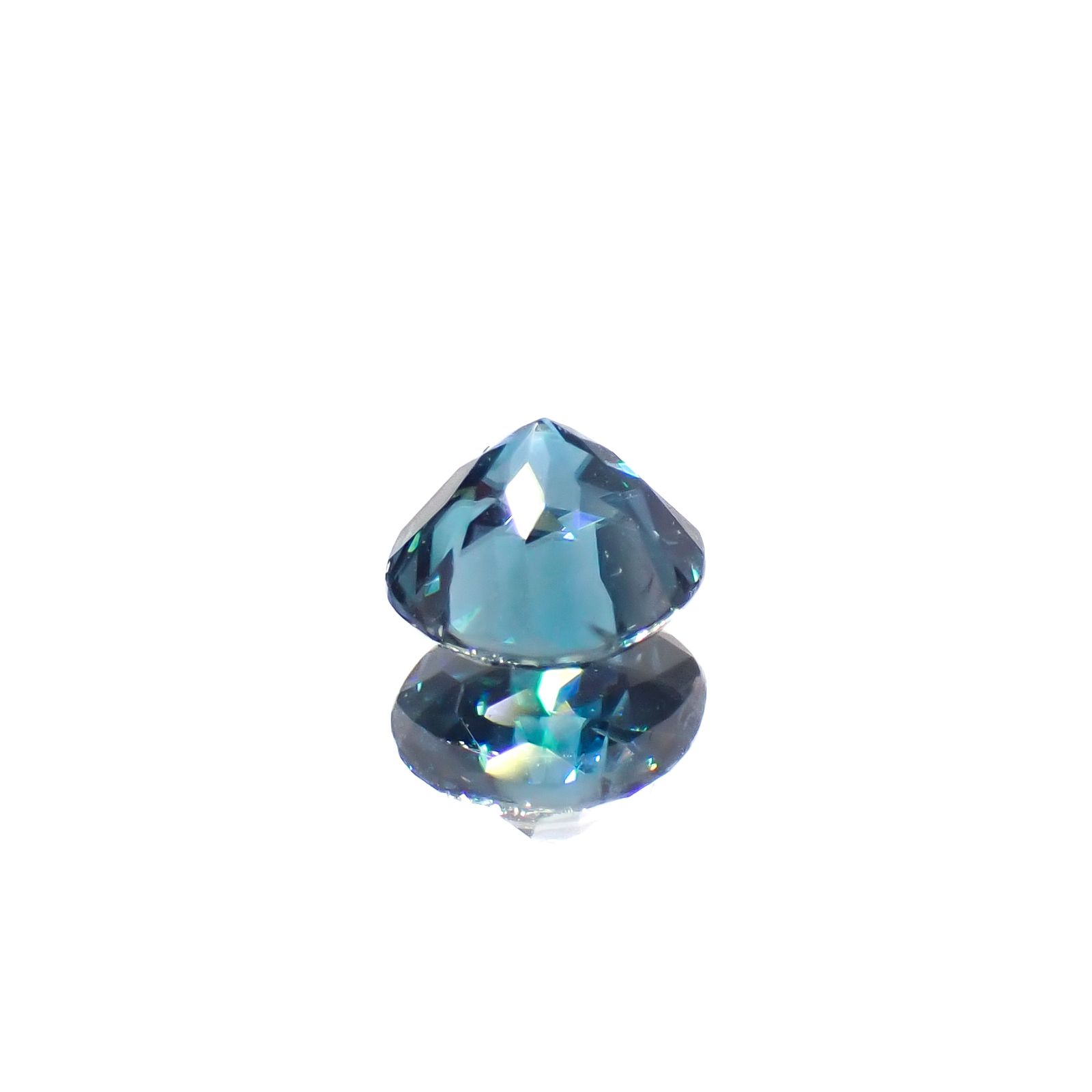 ラタナキリブルージルコン カンボジア産 0.69ct[240728491]4.8x4.5mm前後