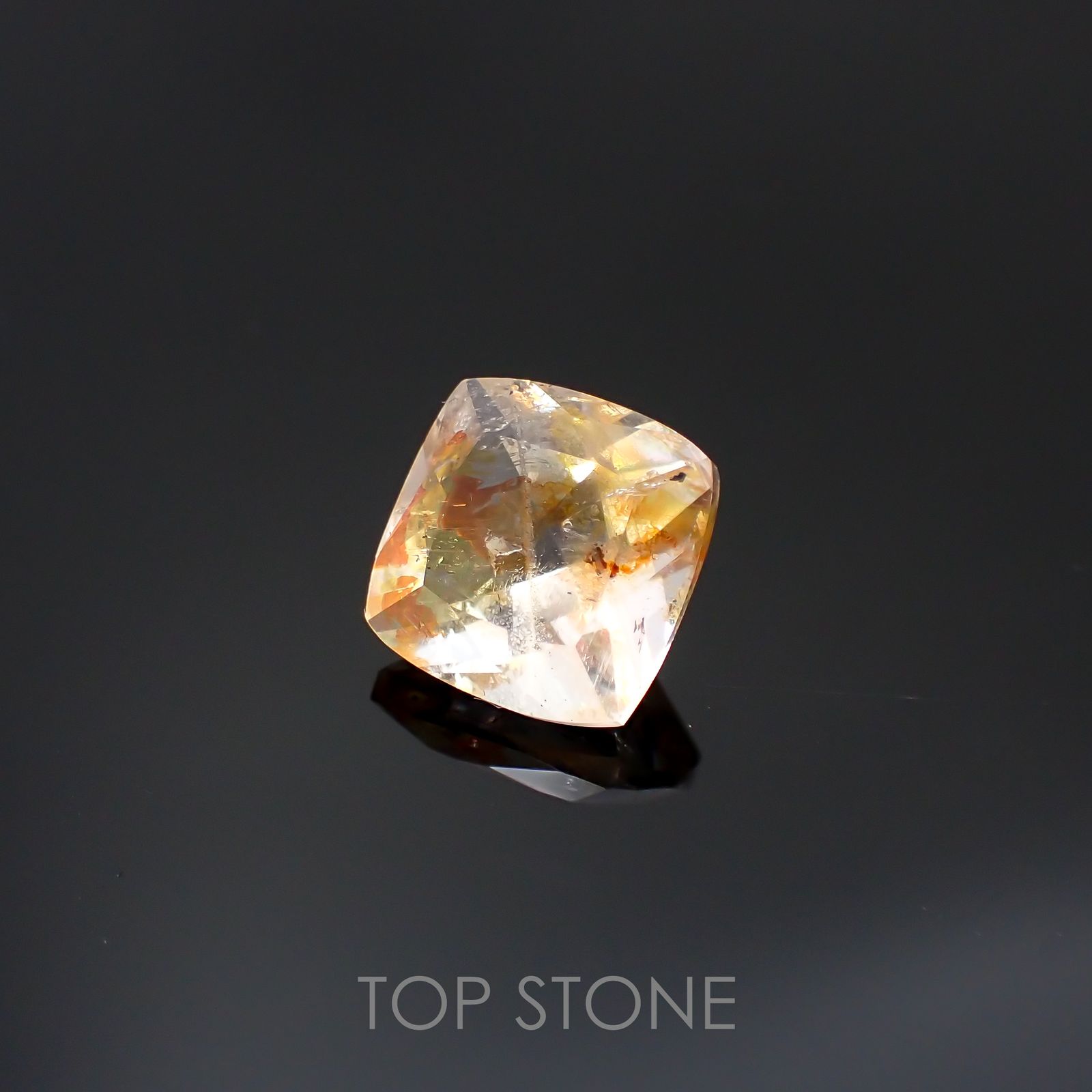 オーロラクォーツ ブラジル・ミナスジェライス産 4.19ct[220114371]10.2x10.2mm前後