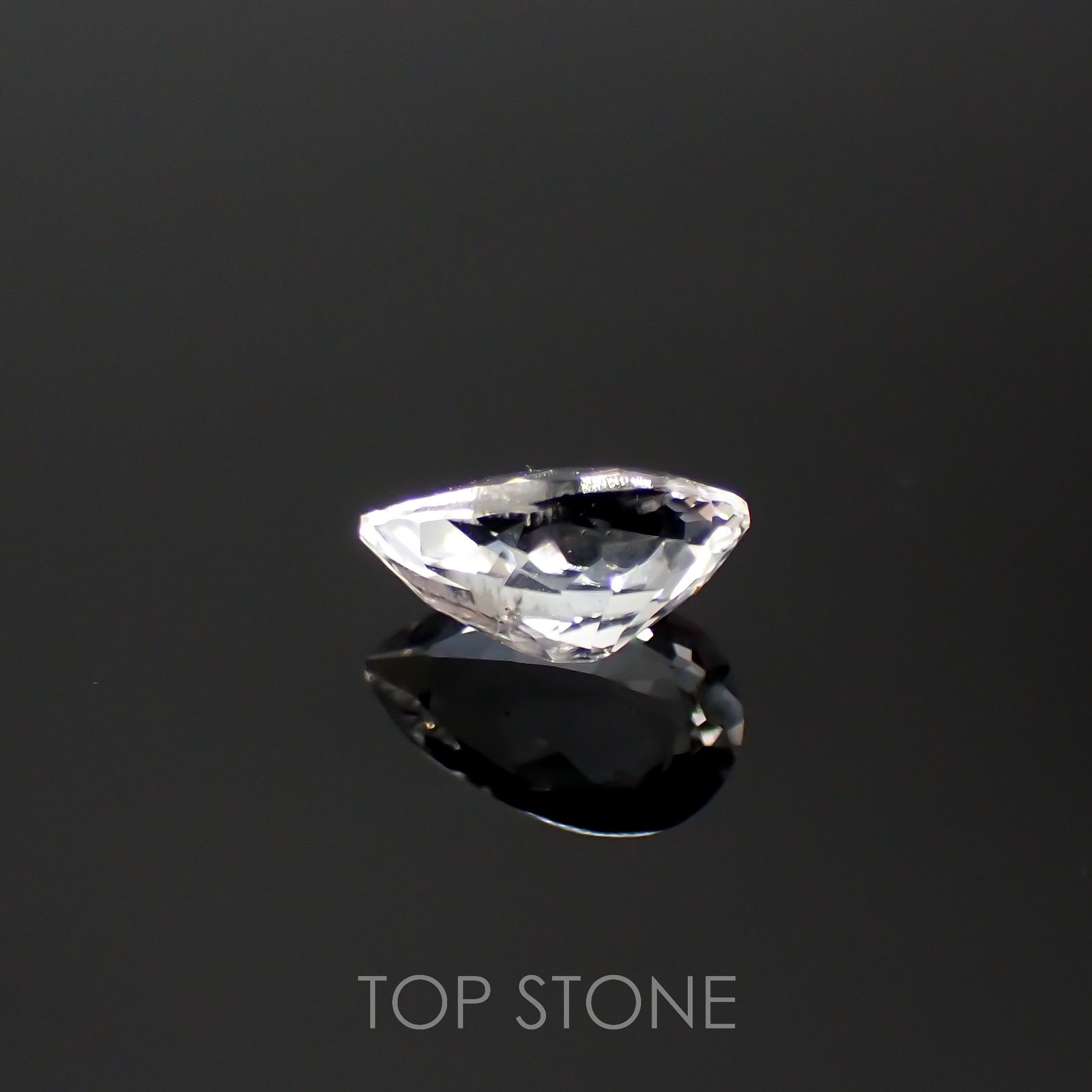 フェナカイト(宝石名フェナカイト)マダガスカル産 0.60ct 識別済[220817208]7.1x4.6mm前後