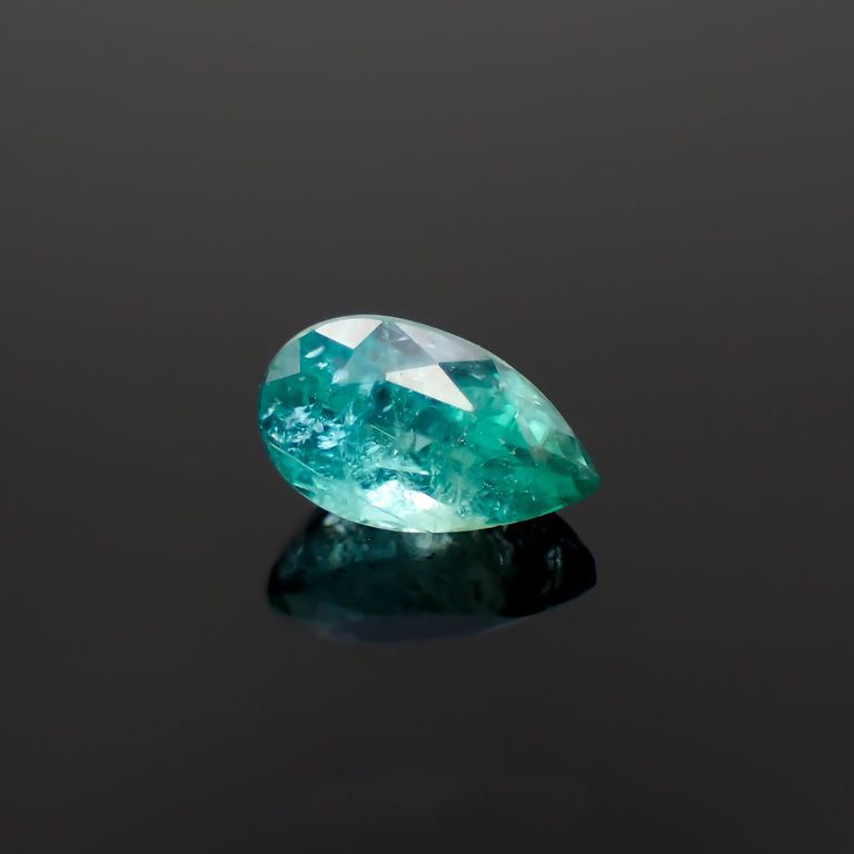 パライバトルマリン(宝石名トルマリン/別名パライバ・トルマリン)ブラジル・パライバ州バターリャ鉱山産 0.498ct ソ付(宝貴協)[221018793]6.2x3.7mm前後