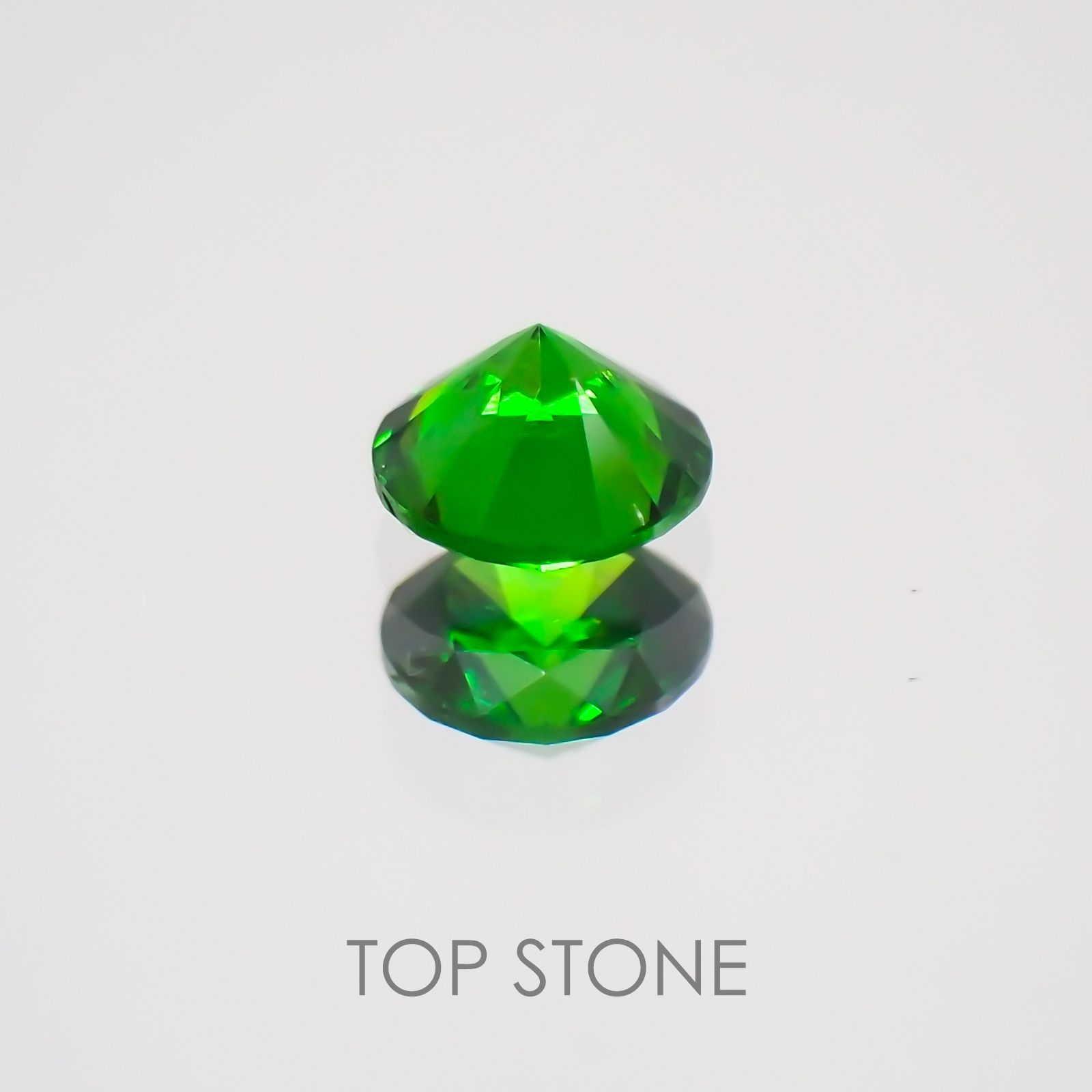 デマントイドガーネット(宝石名デマントイド・ガーネット) ロシア産 0.142ct ソ付(彩珠)[20052387]3×3mm前後