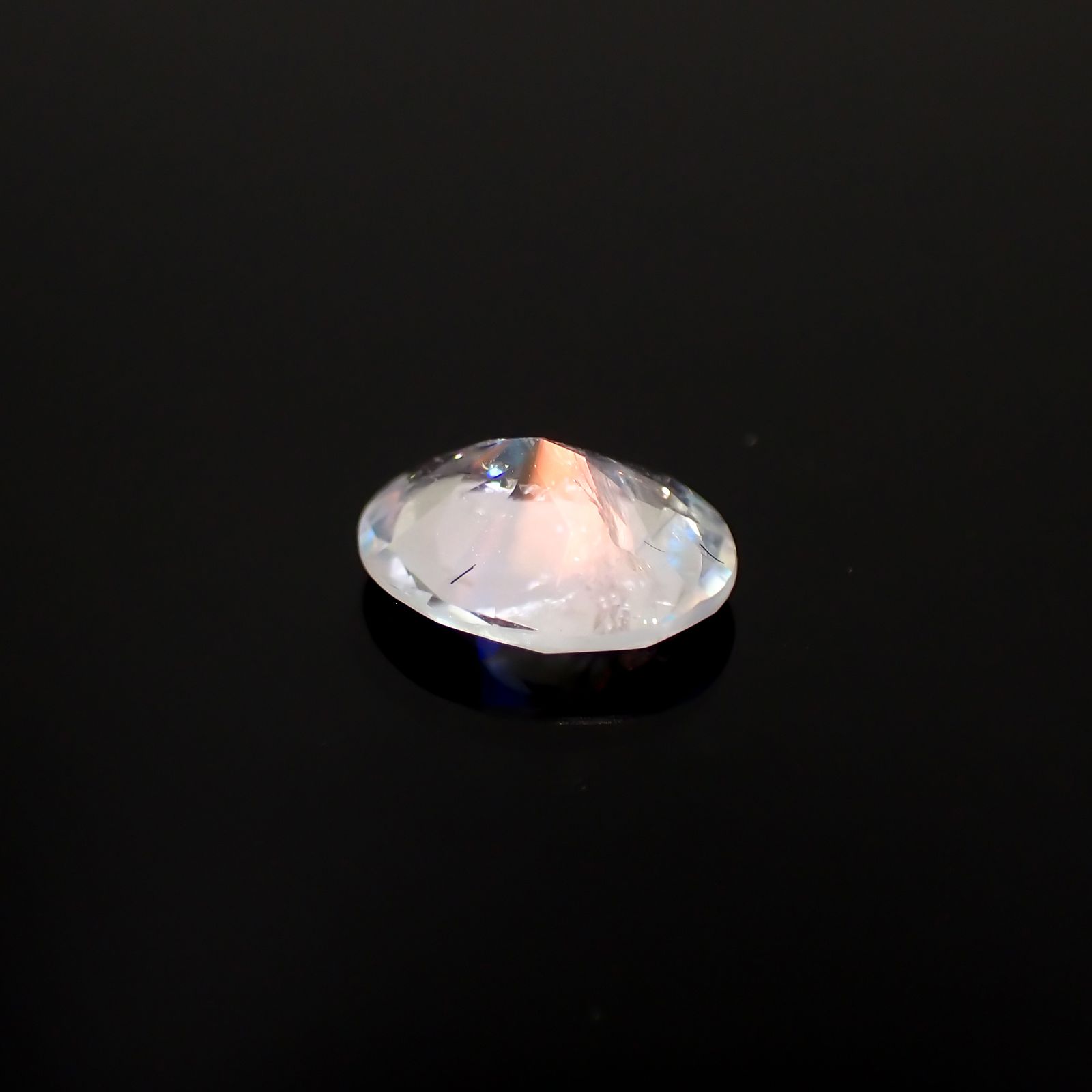 レインボームーンストーン(宝石名ラブラドライト)タンザニア産 0.63ct 識別済[230321263]7x5.6mm前後