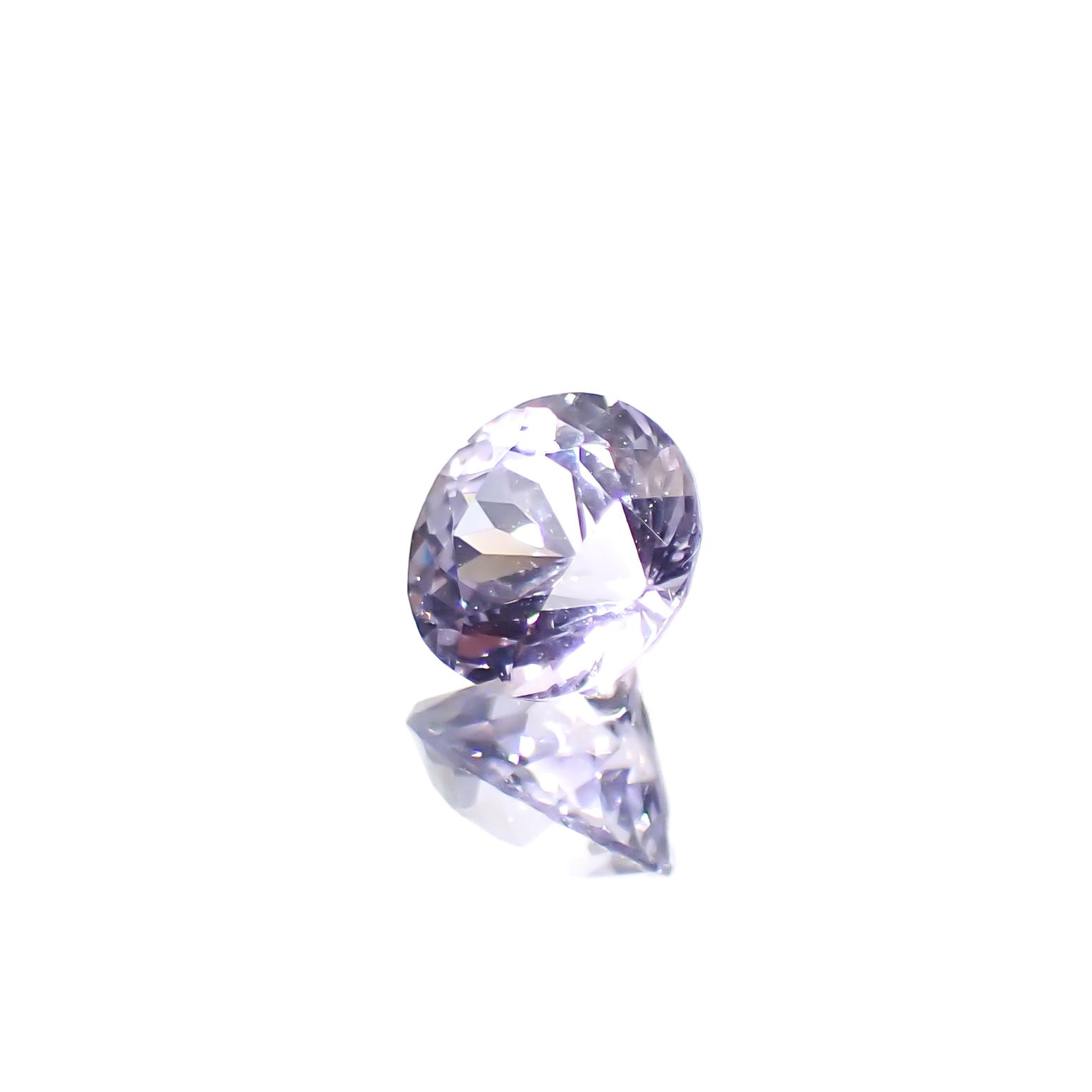 ラベンダースピネル(宝石名スピネル)ビルマ/マダガスカル産 0.40ct 識別済[241029265]4.4x4.4mm前後