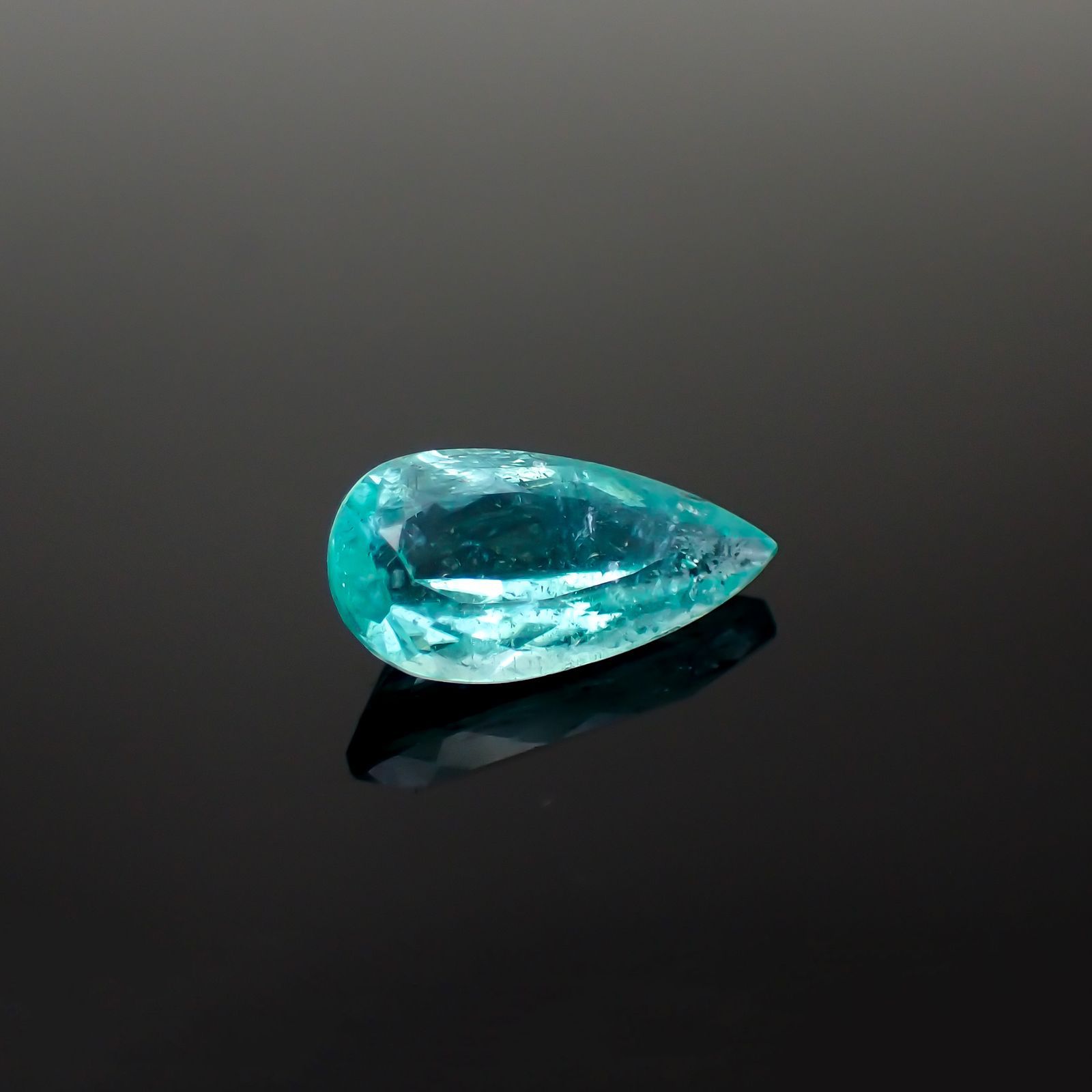 パライバトルマリン モザンビーク産 1.84ct[19111760]12×6.3mm前後