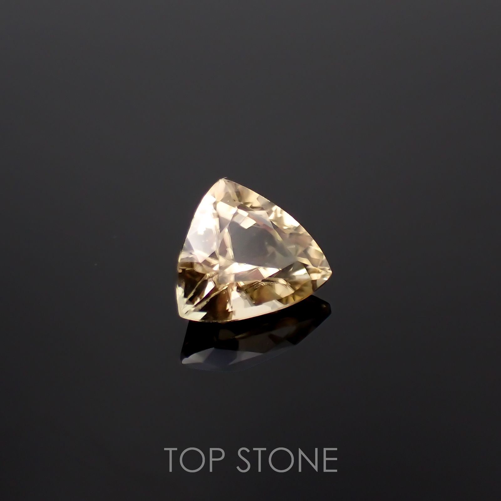 シンハライト(宝石名シンハライト)スリランカ産 1.63ct 識別済[221219704]7.2x8.4mm前後