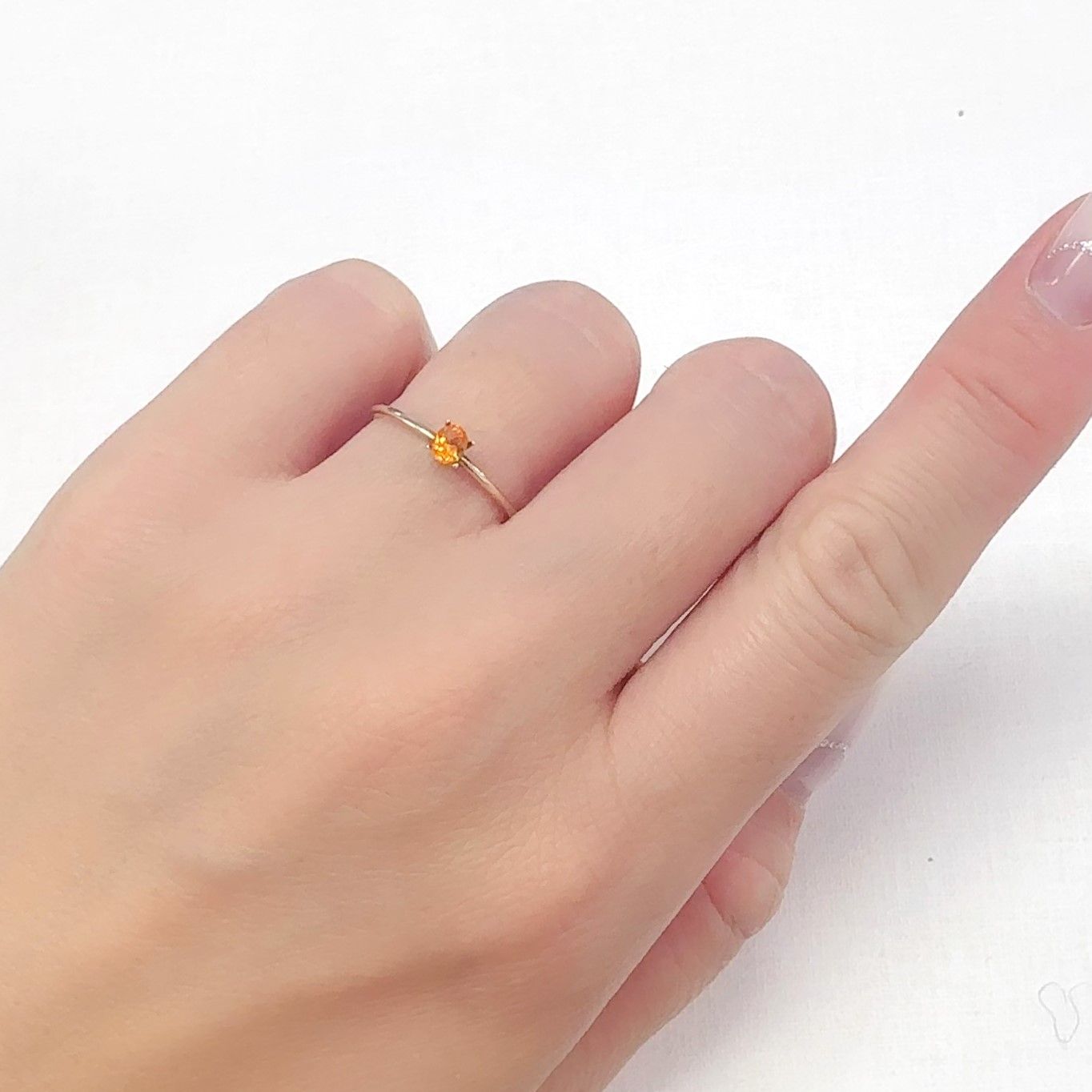 マンダリンガーネット マダガスカル産 0.24ct[240628228]3.6x2.9mm前後
