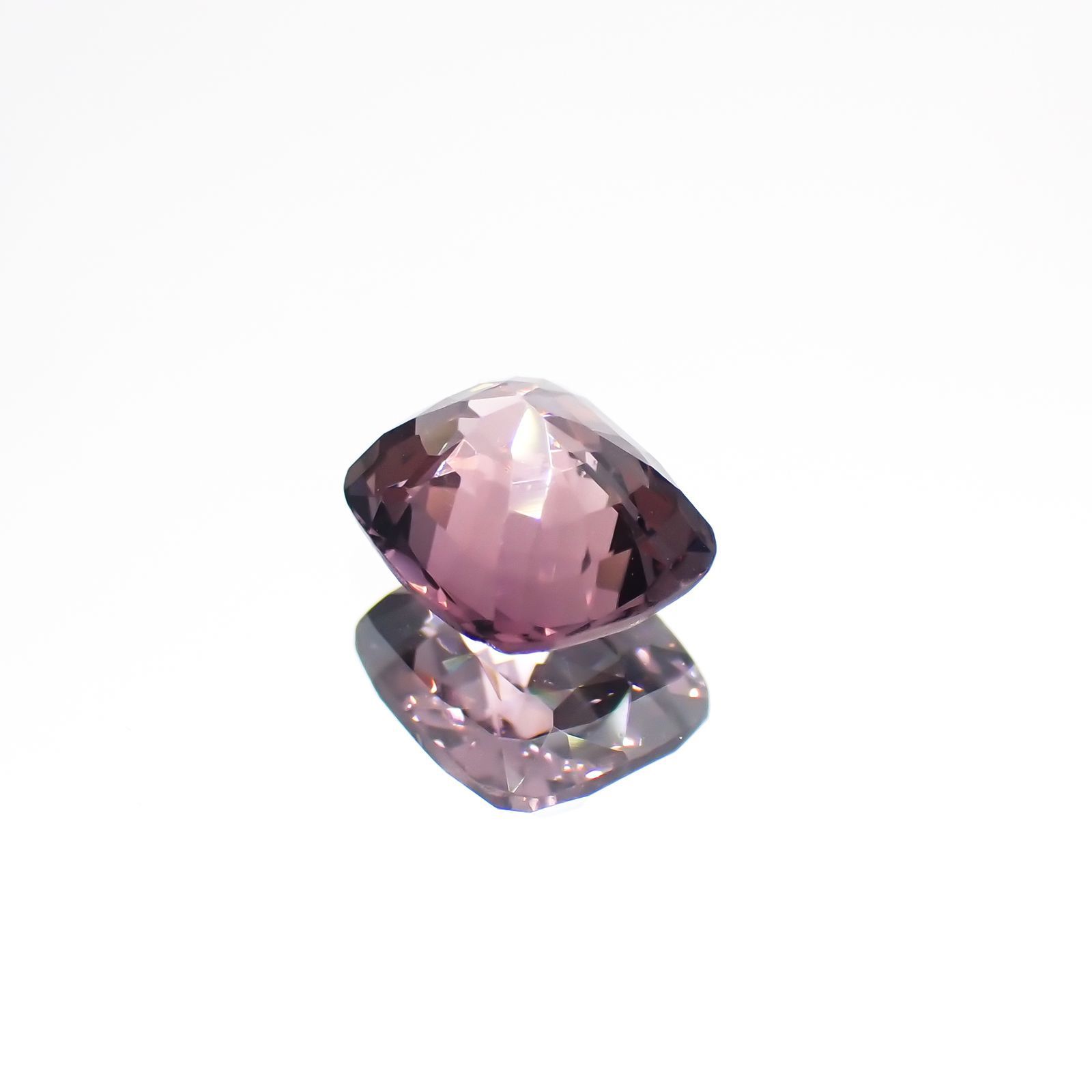パープルスピネル(宝石名スピネル)ビルマ産 1.16ct 識別済[231124303]6.7x5.7mm前後