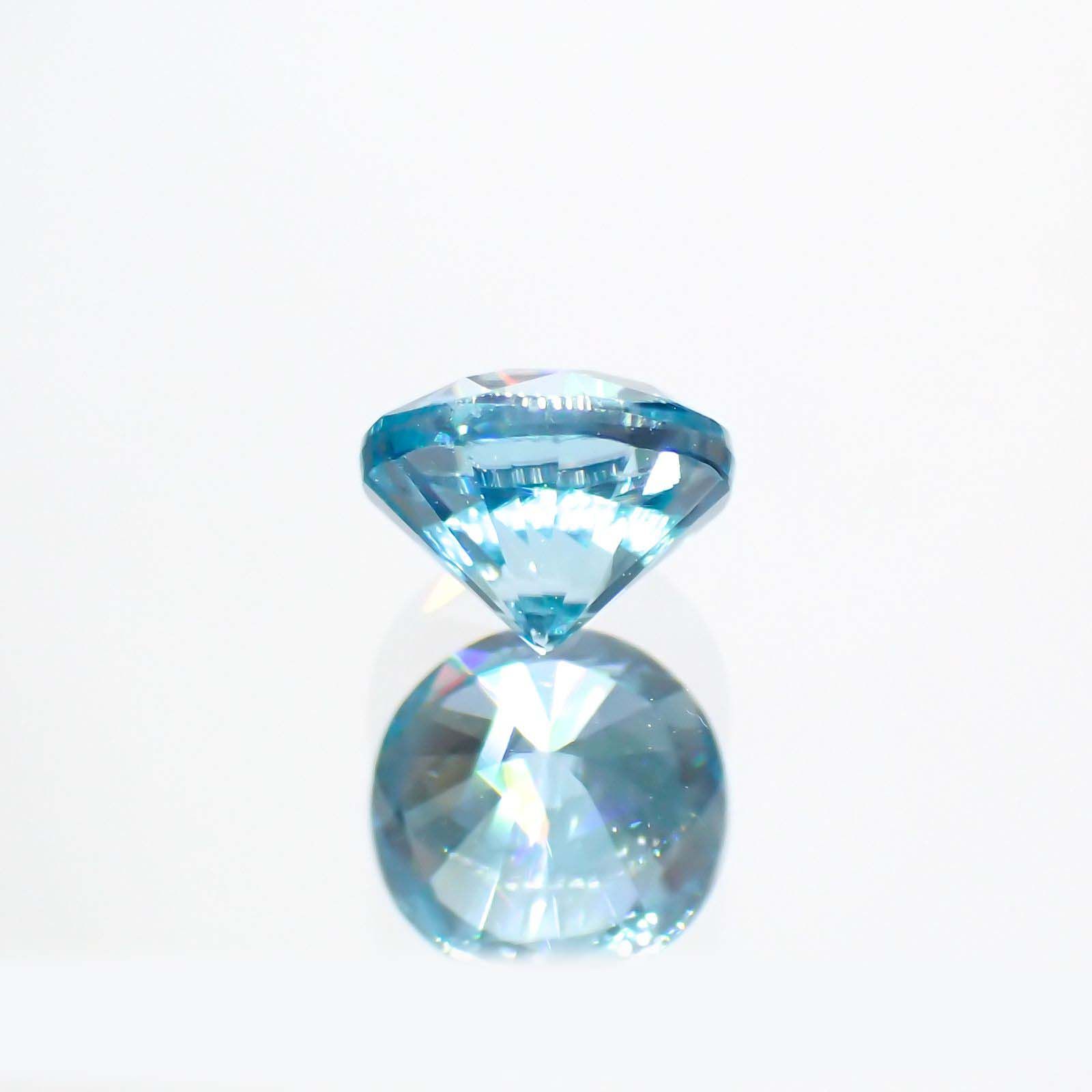 ブルージルコン(宝石名ジルコン) カンボジア産 0.76ct 識別済[211013449]4.9×4.9mm前後