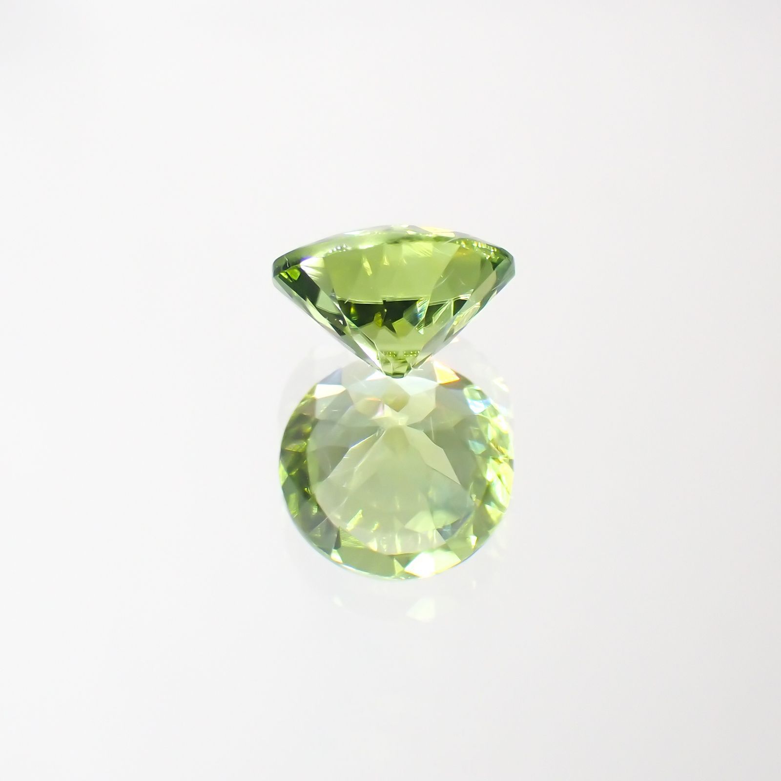 ペリドット(宝石名ペリドット) パキスタン産 1.14ct 識別済[211013085]6.9×6.9mm前後