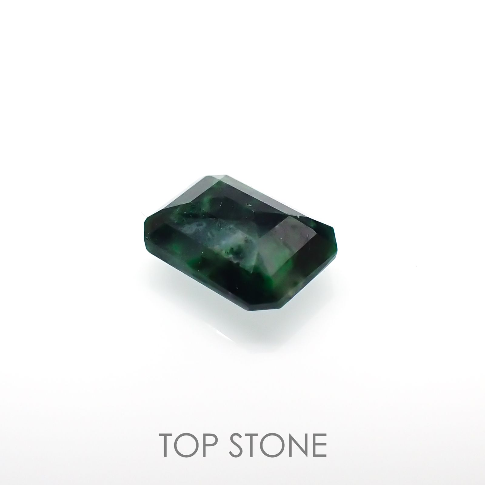 モーシッシ ビルマ産 1.35ct[220918041]8x6mm前後