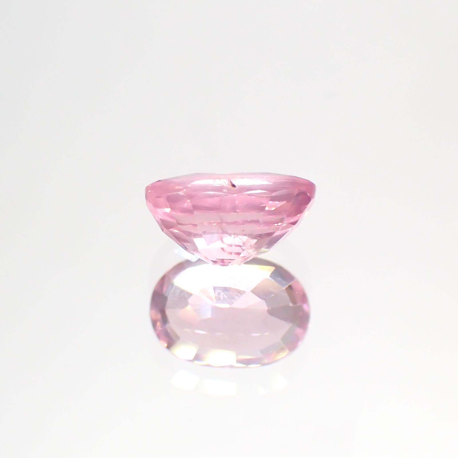 ピンクスピネル(宝石名ピンク・スピネル)タンザニア産 1.080ct ソ付(彩珠)[230722575]7.2x5mm前後