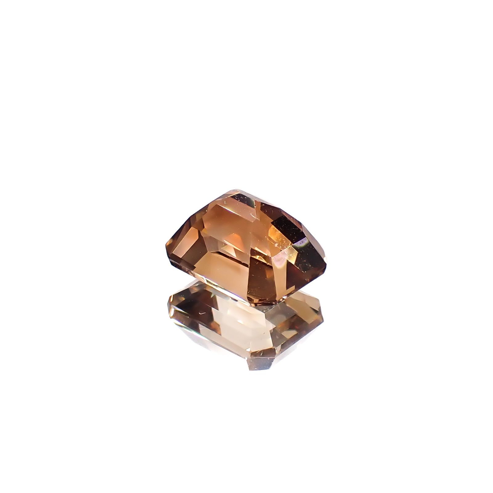 バイカラートパーズ ブラジル産 2.70ct [241129457]8.1x6.6mm前後