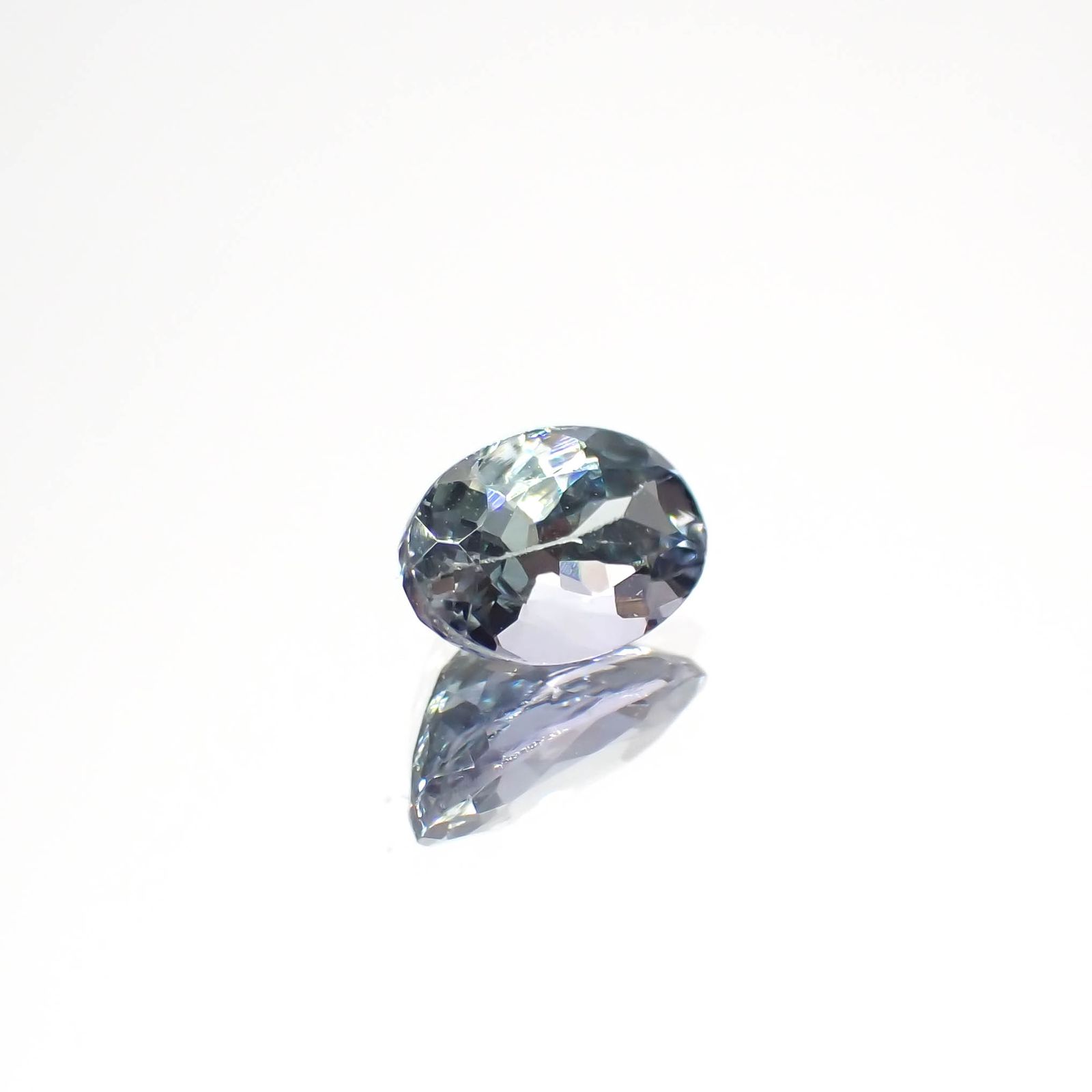 バイカラータンザナイト(宝石名ゾイサイト)タンザニア産 0.47ct 識別済[230421800]6.1x3.9mm前後