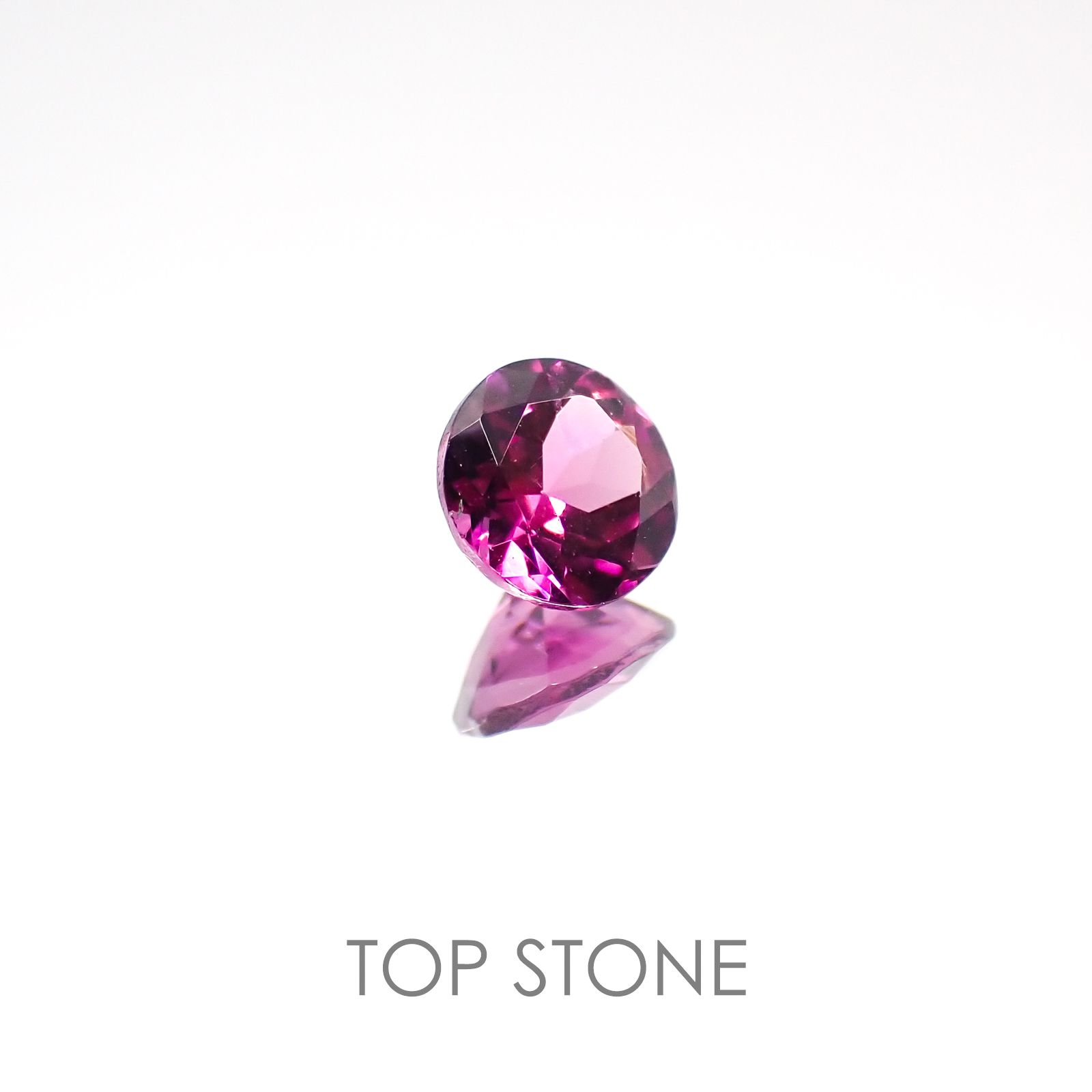 マラヤガーネット タンザニア産 ルース 0.34ct[20117592]4.1×4.1mm前後