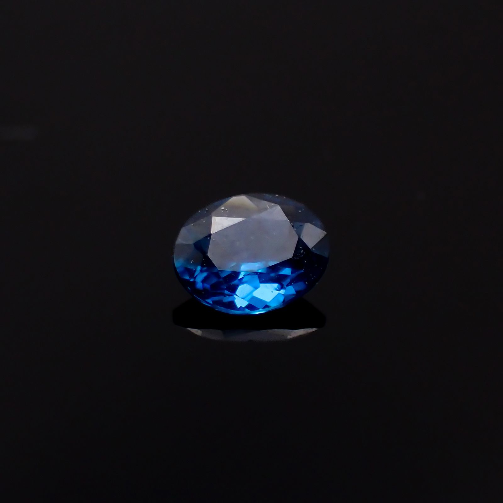 コバルトブルースピネル(宝石名ブルー・スピネル)タンザニア産 0.118ct ソ付(日独)[231225078]3.55x2.87mm前後