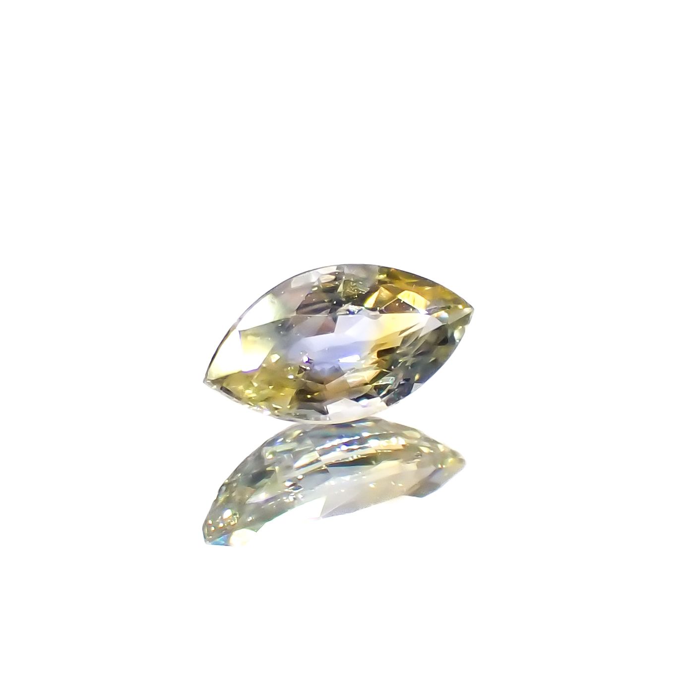 バイカラーサファイア(宝石名サファイア)スリランカ 0.27ct 識別済[230823025]5.7x2.9mm前後
