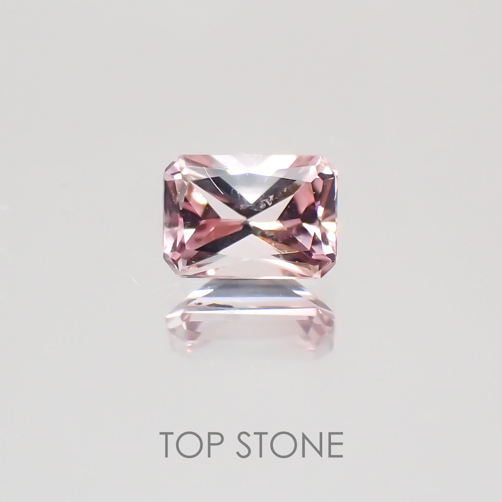ピンクトルマリン 非加熱(宝石名ピンク・トルマリン) ナイジェリア産 0.28ct 識別済[20128981]4.5×3.2mm前後