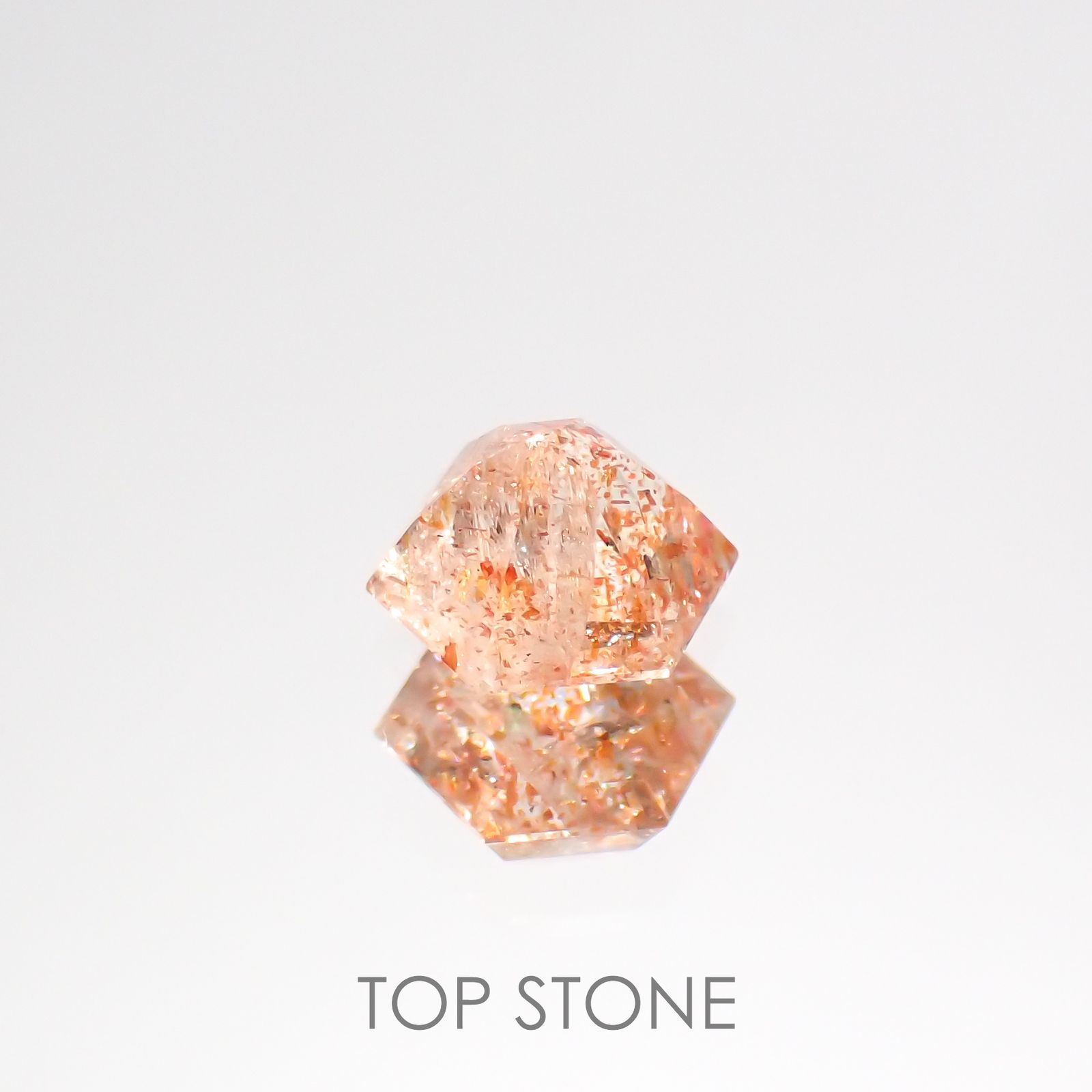◇ヘキサゴンカット◇イリュージョンサンストーン インド産 0.58ct[220115487]5.1x5mm前後
