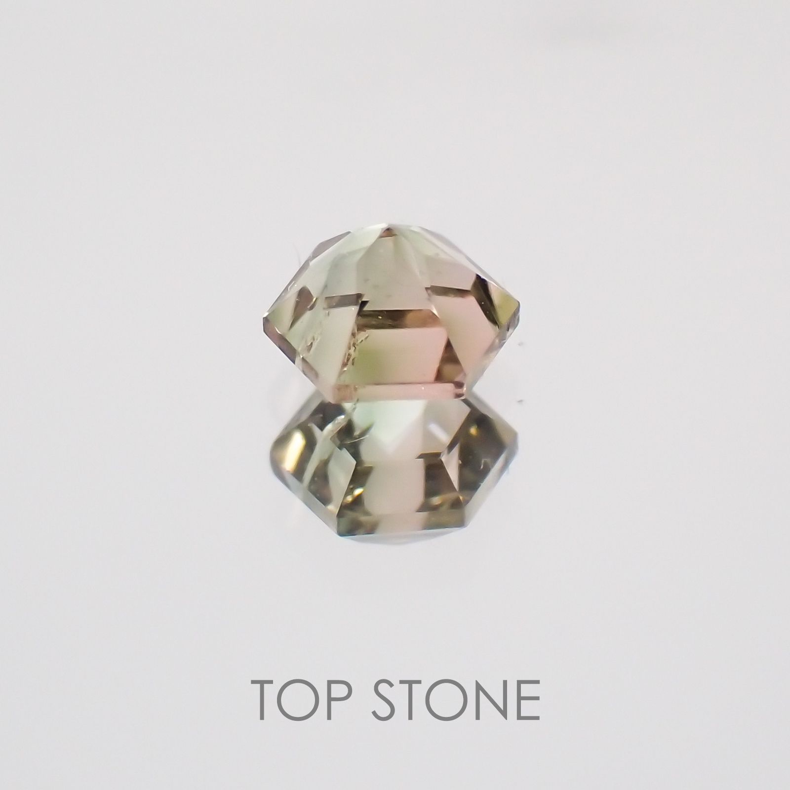 ◇ヘキサゴンカット◇バイカラートルマリンSA ブラジル・アフリカ産 ルース 0.16ct[21019149]3.1×3.1mm前後
