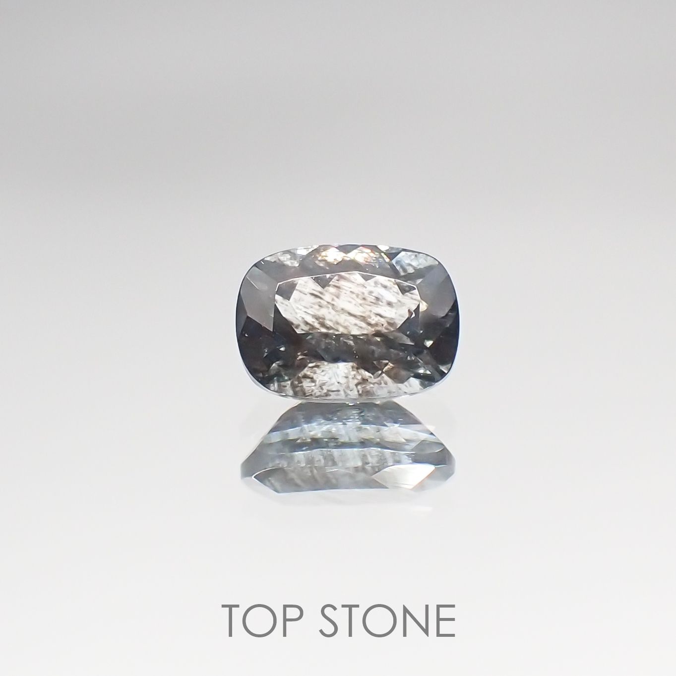 アベンチュリンアクアマリン ブラジル産 ルース 0.82ct[210611293]7×5mm前後