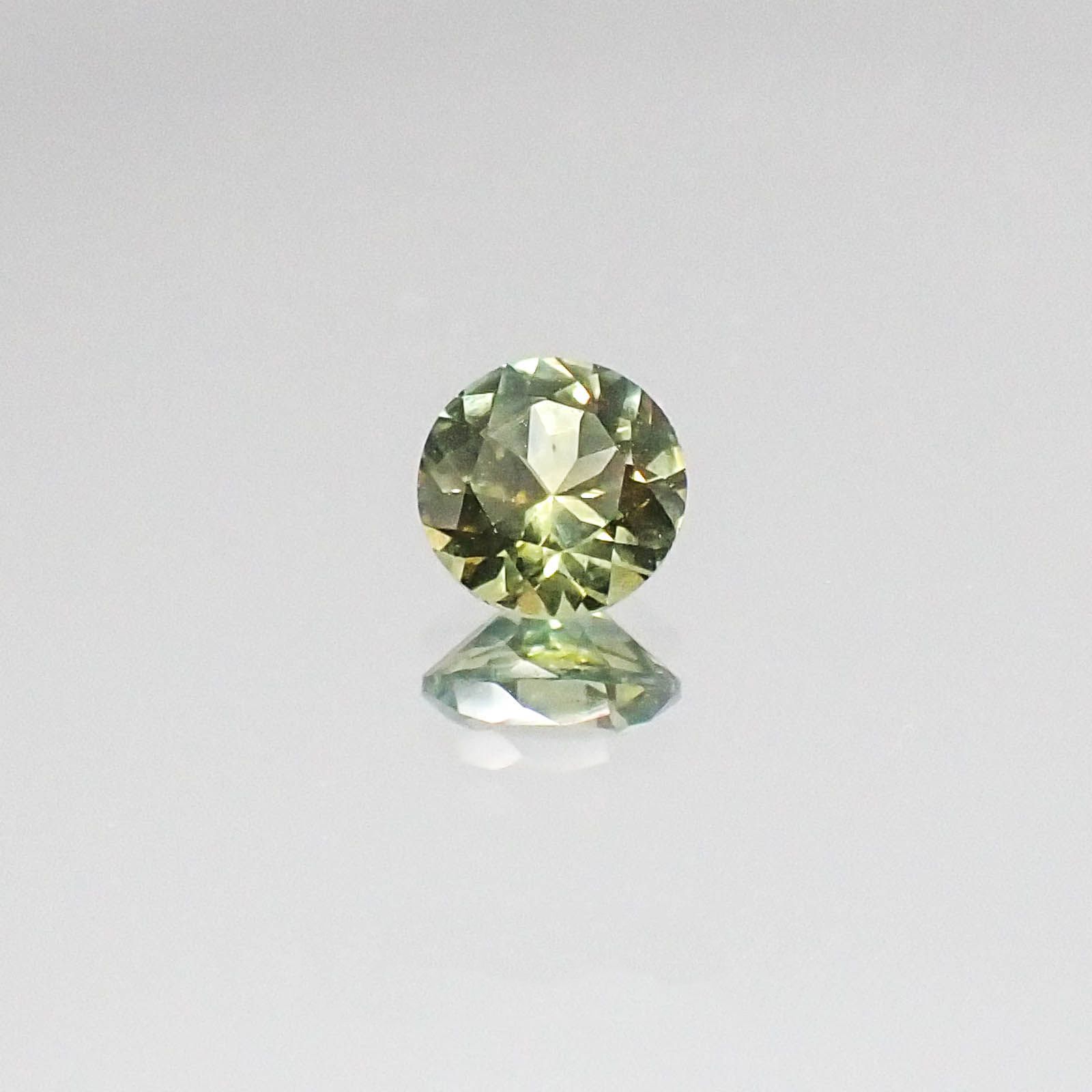 モンタナサファイア アメリカ産 ルース 0.45ct[20073885]4.6×4.6mm前後