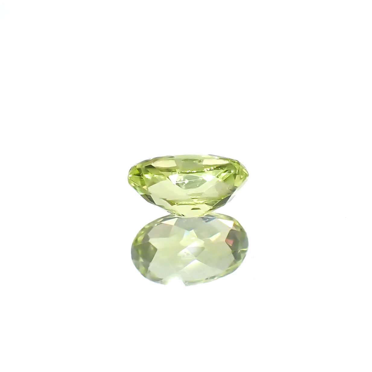 パロットクリソベリル(宝石名クリソベリル)インド産 0.31ct 識別済[231225181]5.1x3.1mm前後